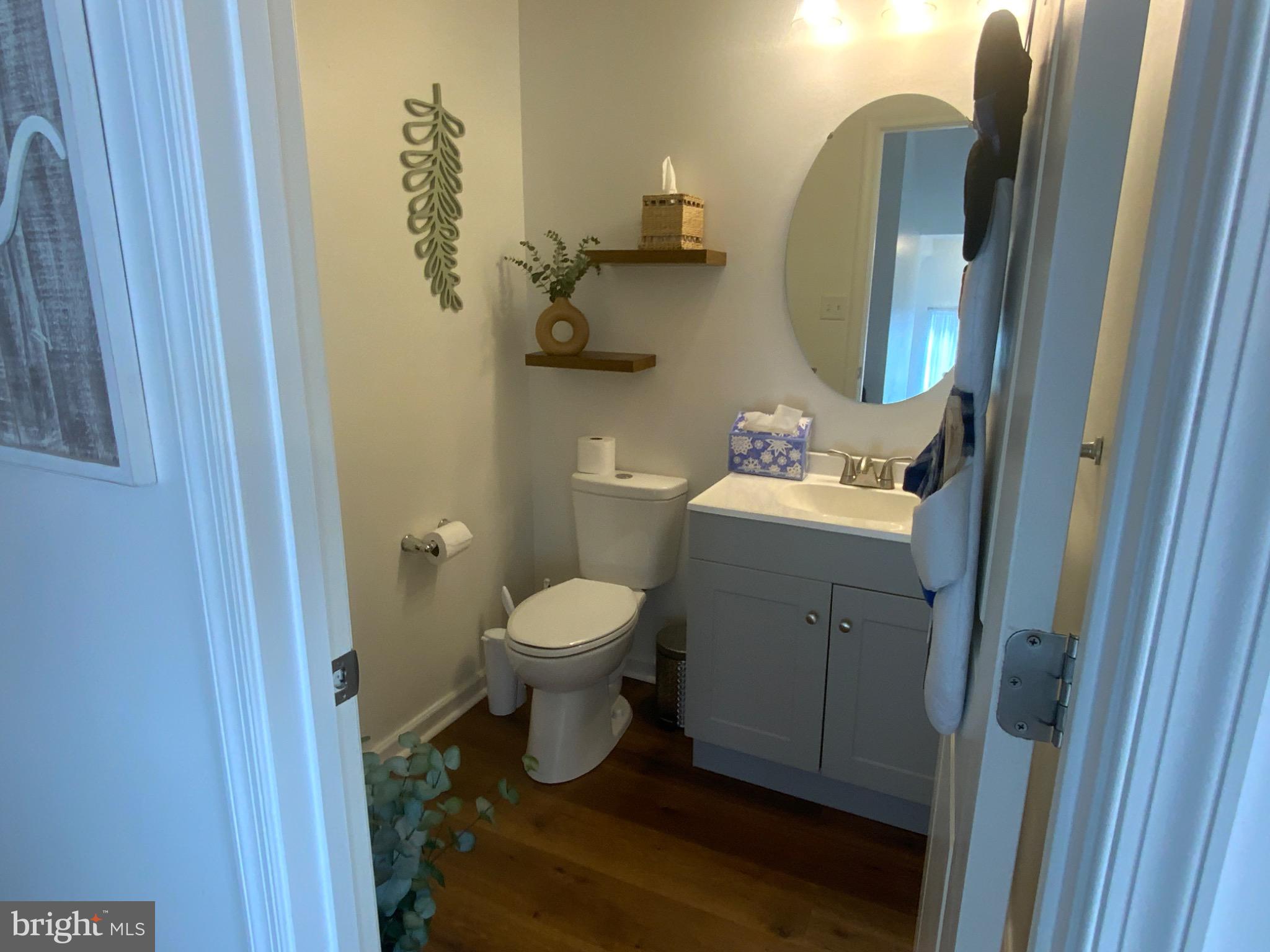 ADMIRALS QUAY - Residential