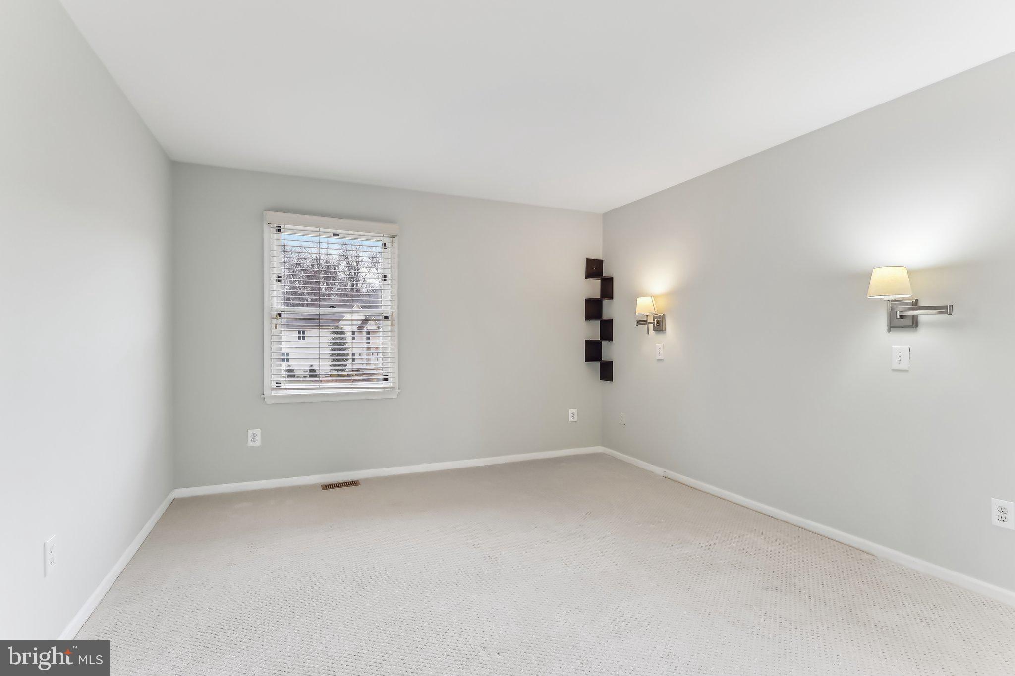 FRENCHMANS POINTE - Residential