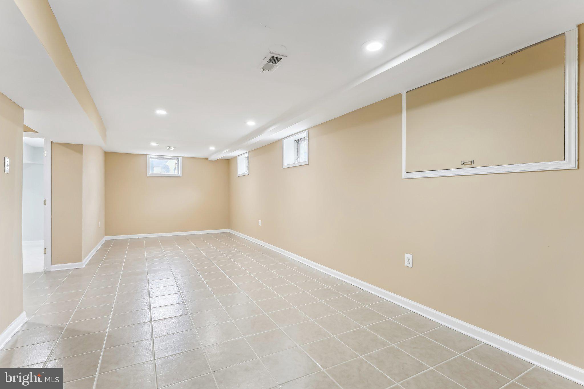 FRENCHMANS POINTE - Residential