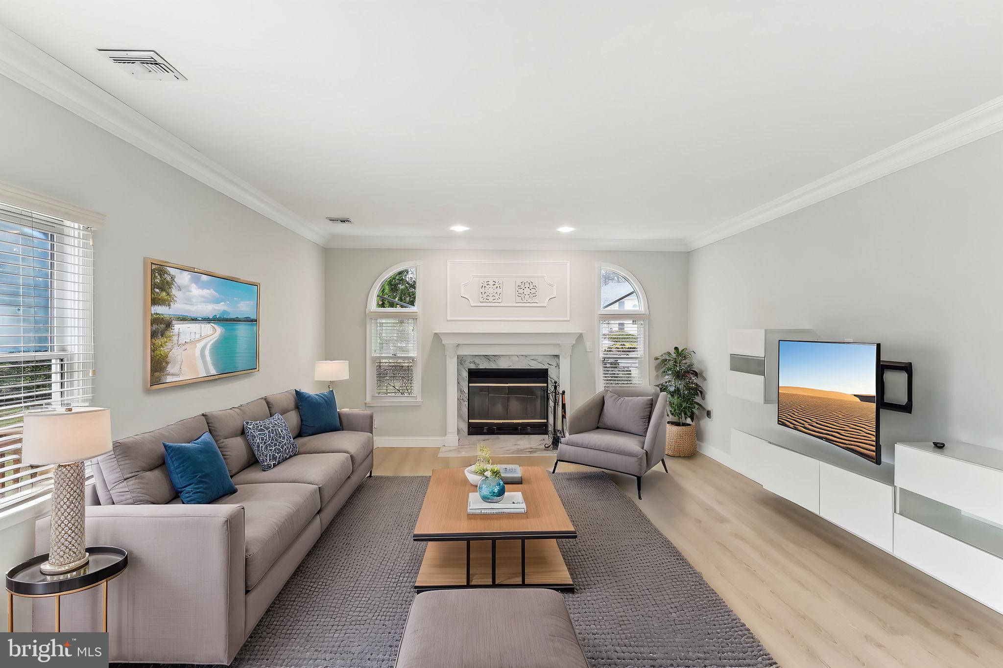 FRENCHMANS POINTE - Residential