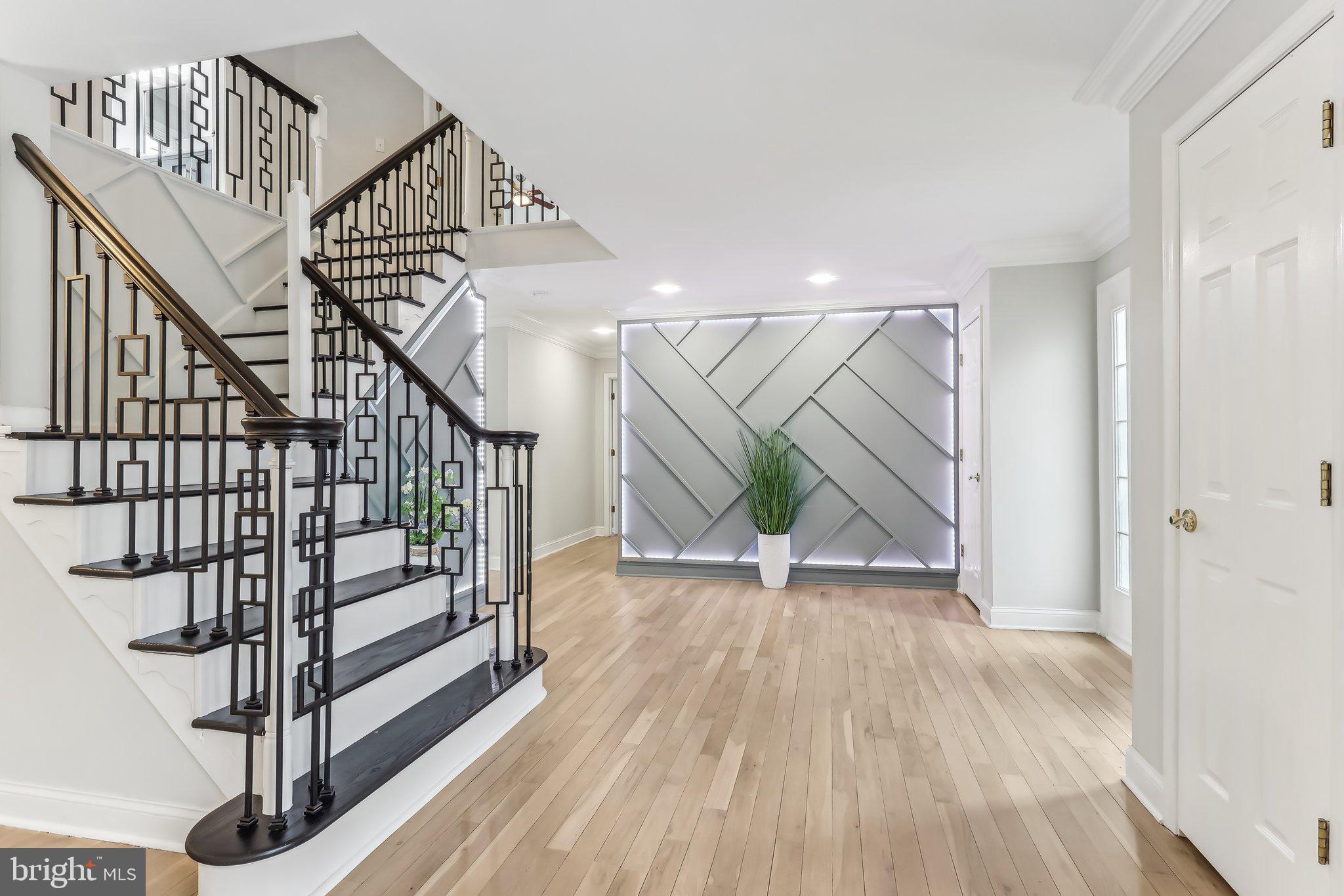 FRENCHMANS POINTE - Residential