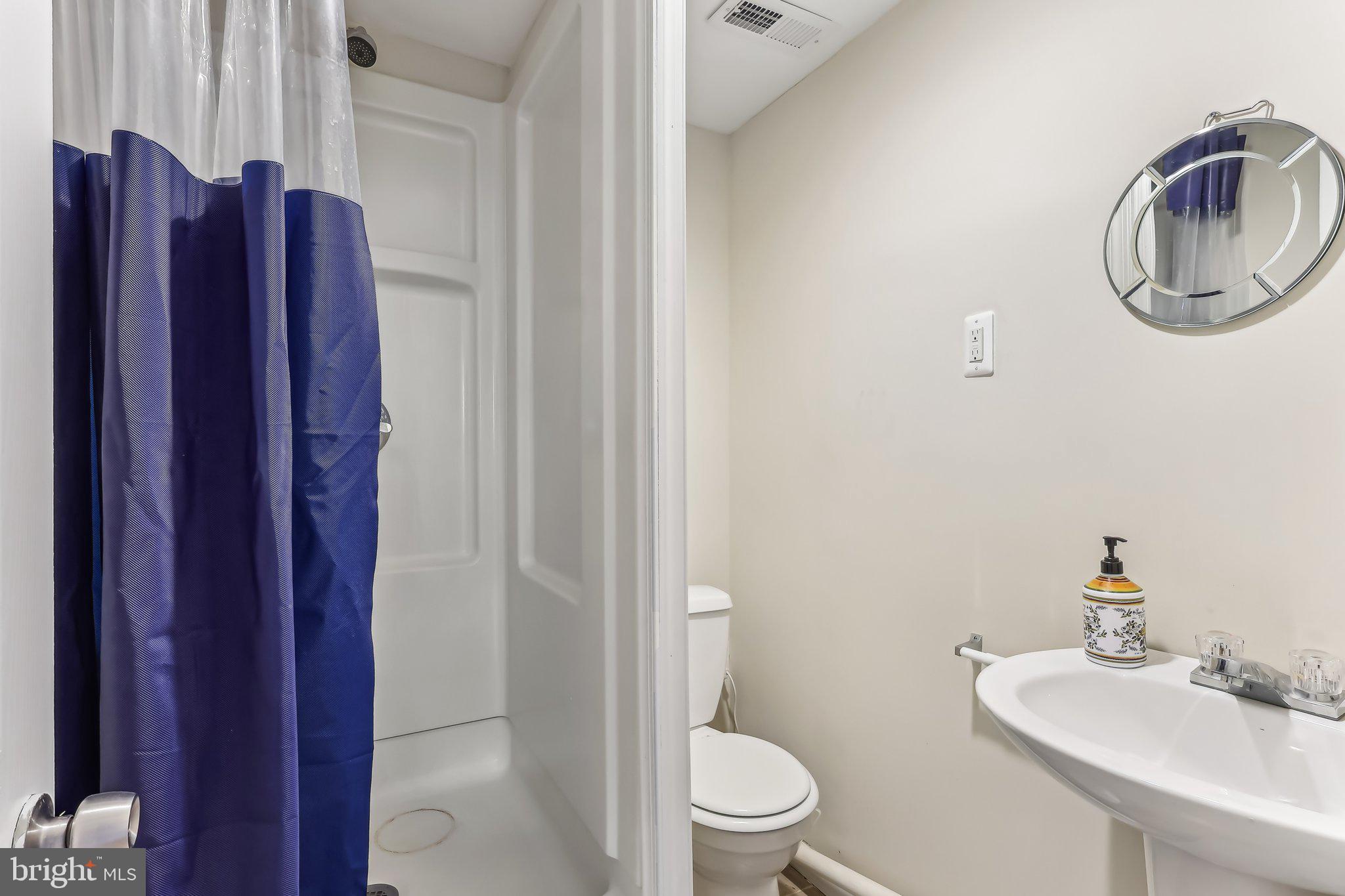 FRENCHMANS POINTE - Residential