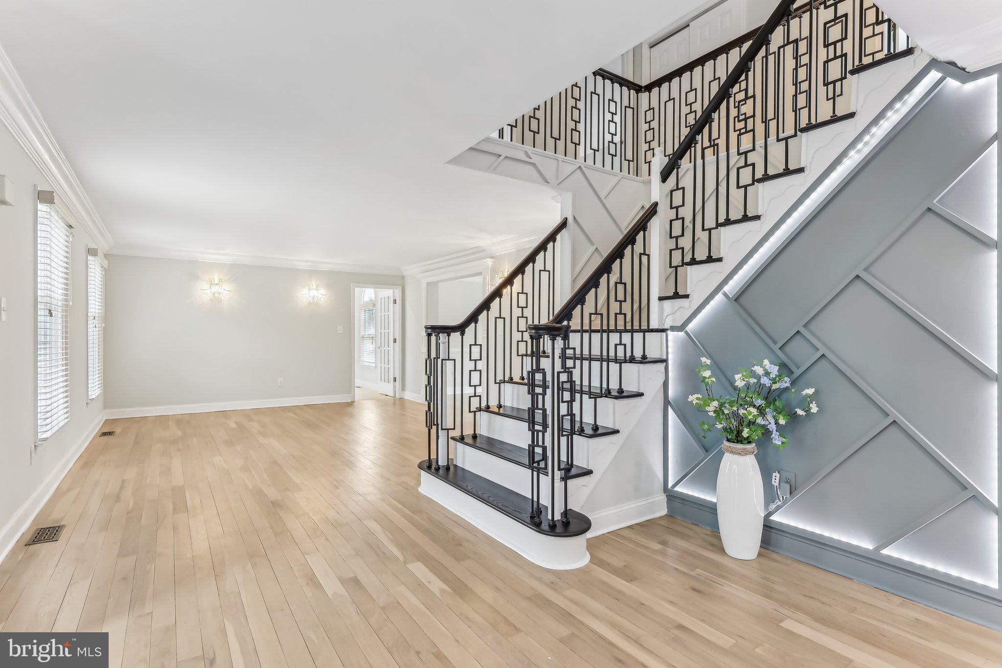 FRENCHMANS POINTE - Residential