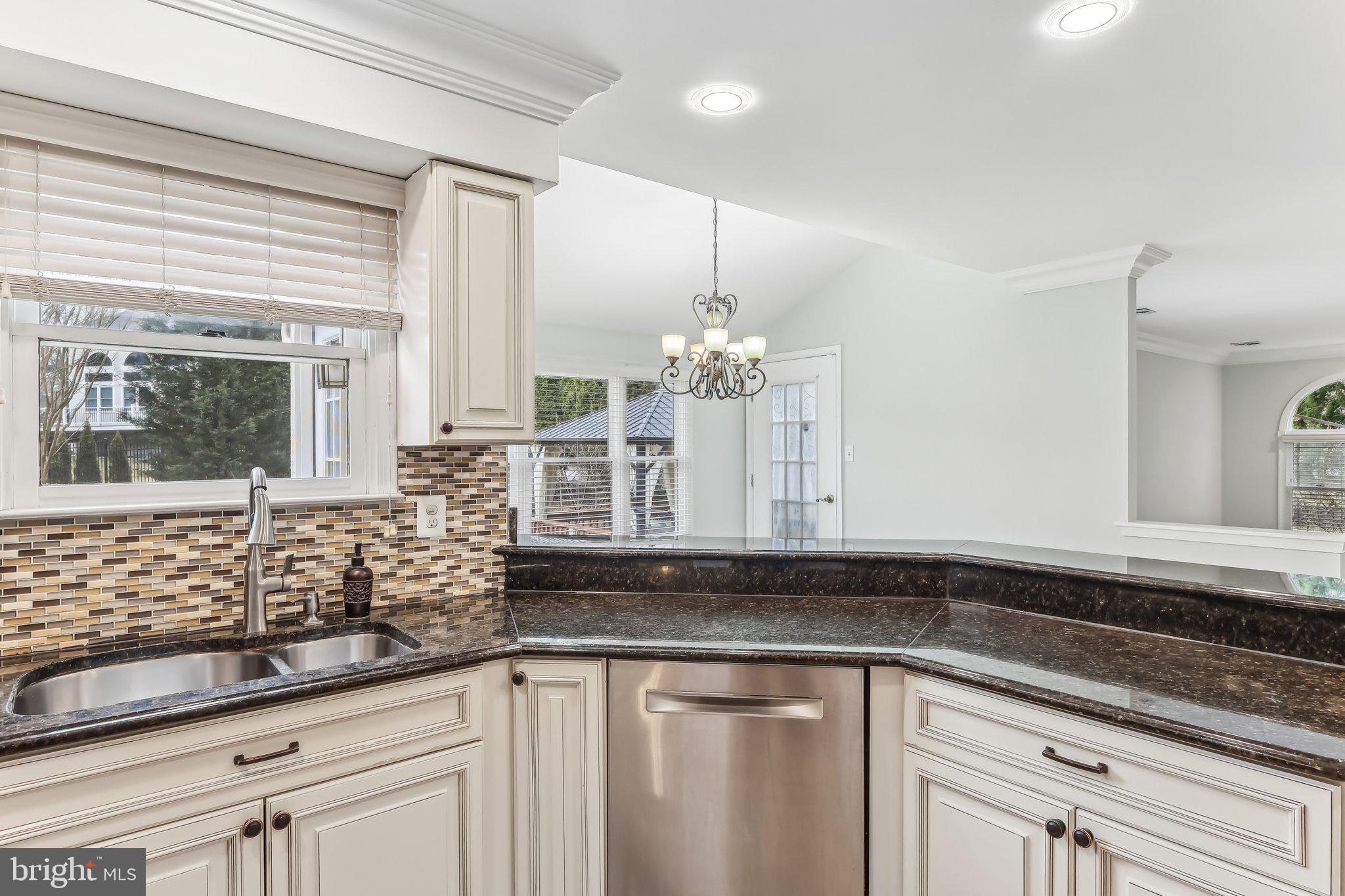 FRENCHMANS POINTE - Residential