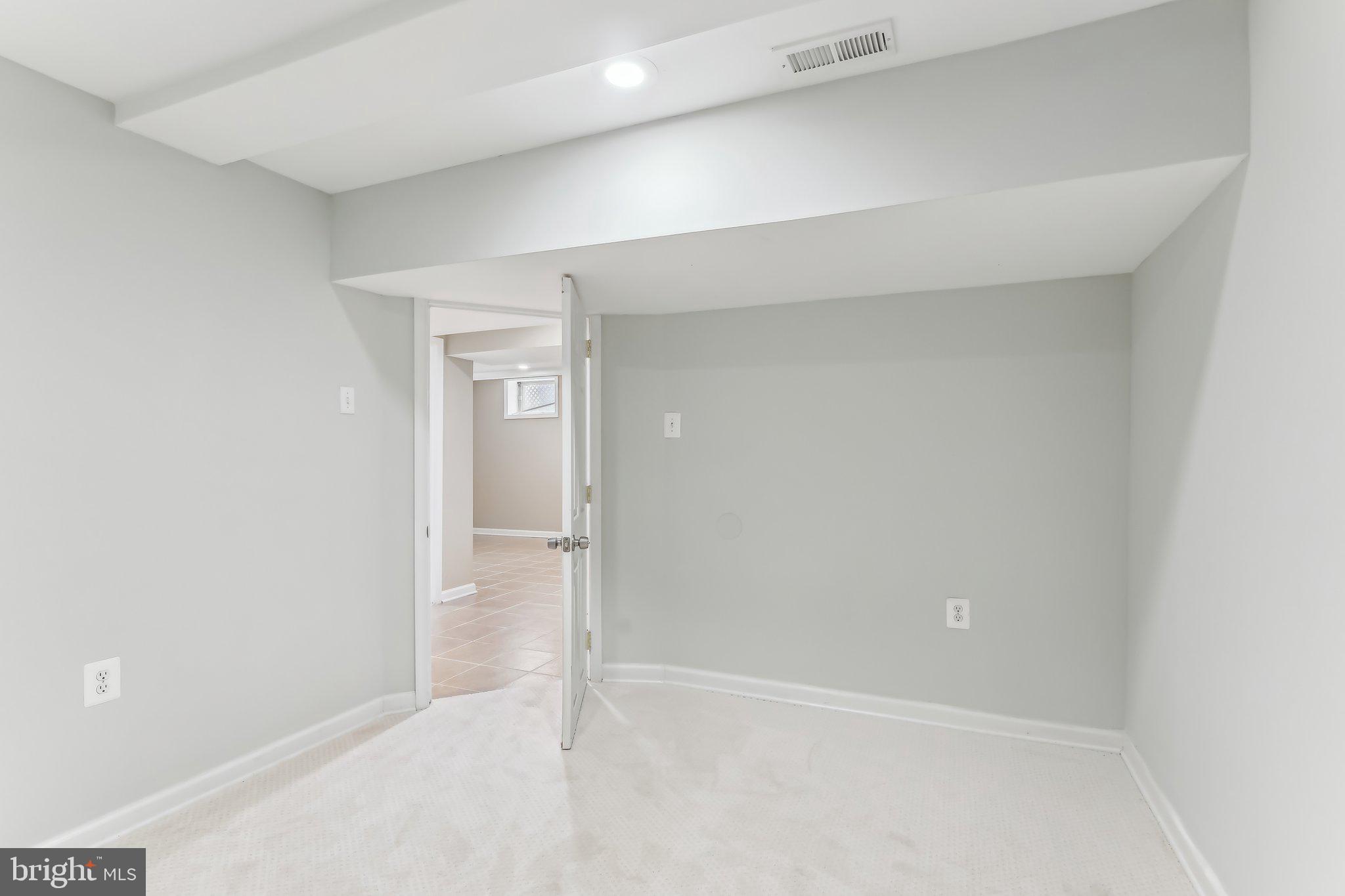 FRENCHMANS POINTE - Residential