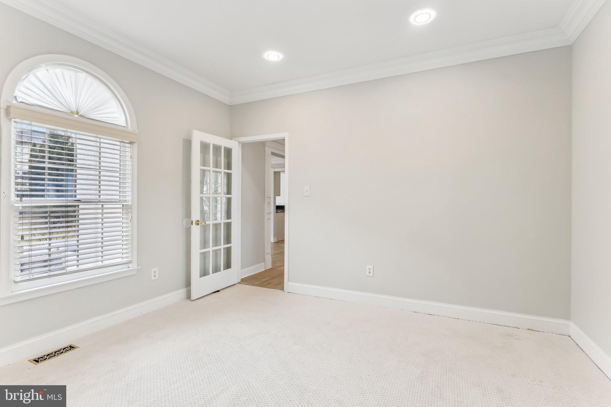 FRENCHMANS POINTE - Residential