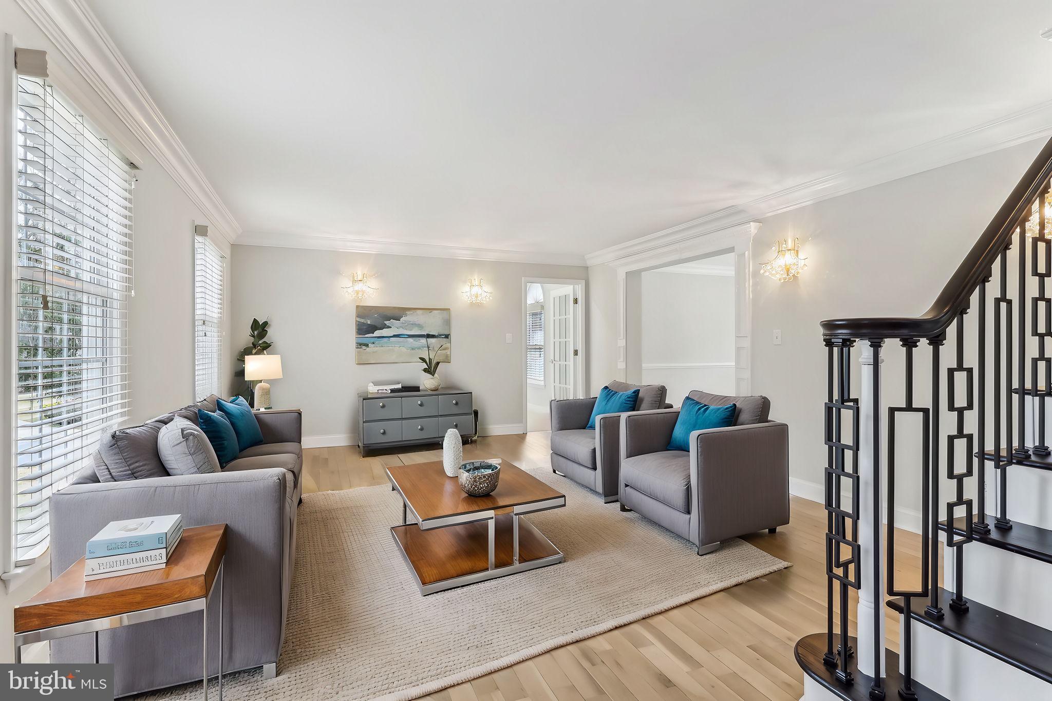 FRENCHMANS POINTE - Residential