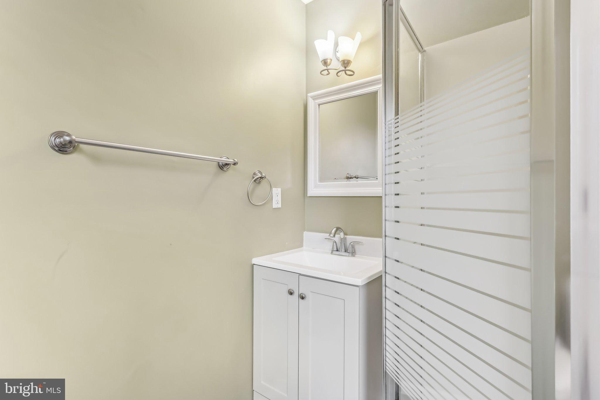 FRENCHMANS POINTE - Residential