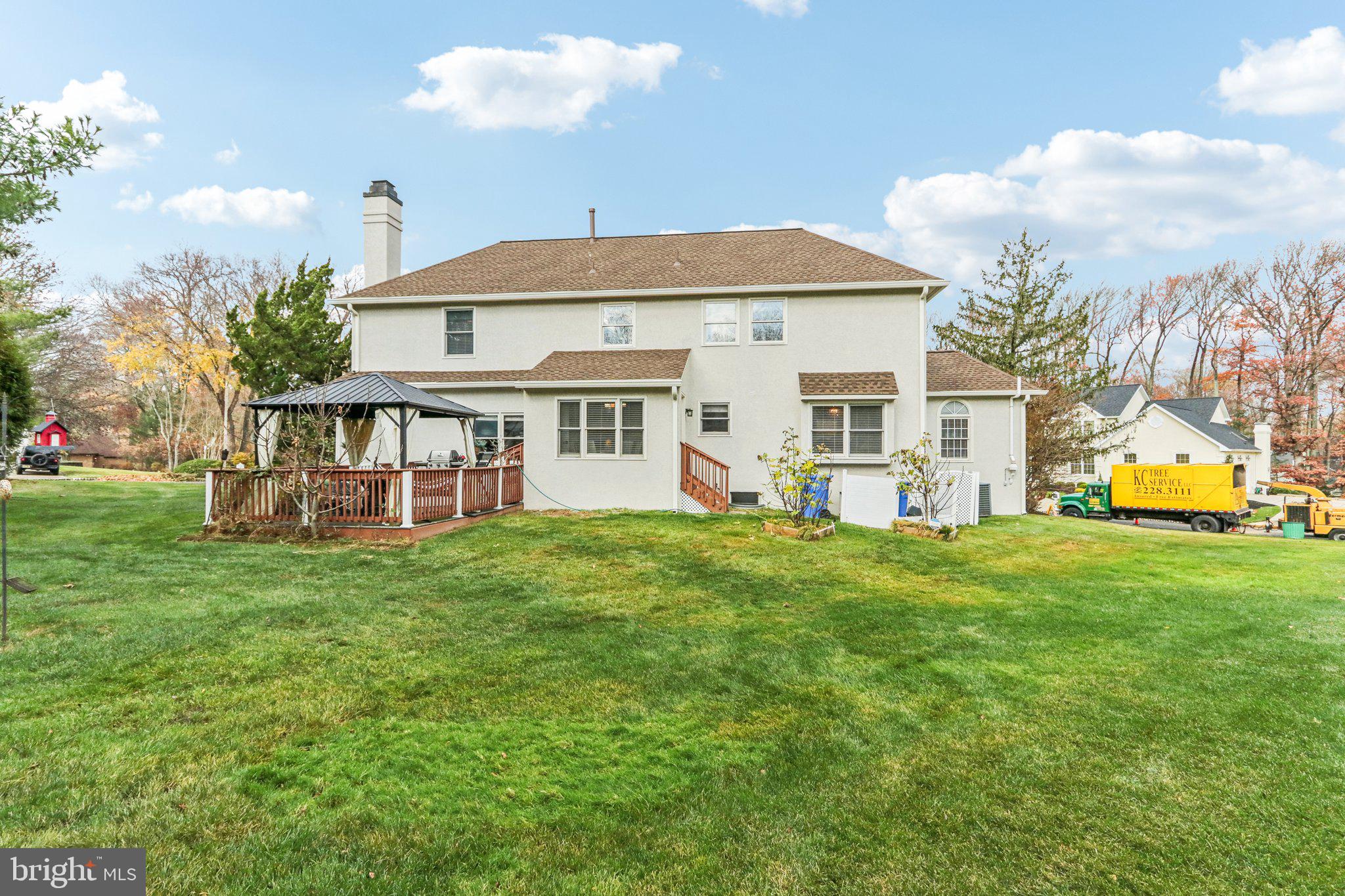 FRENCHMANS POINTE - Residential