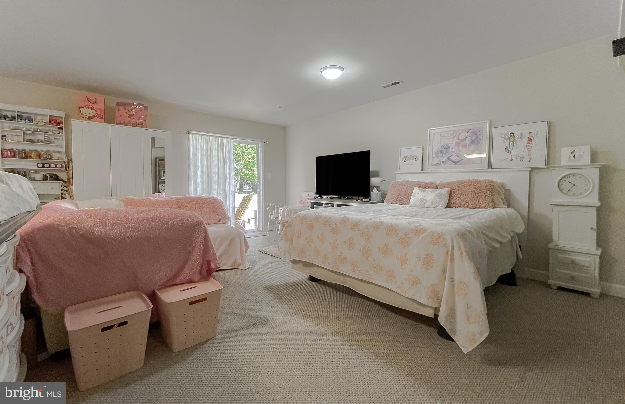 CEDAR COVE - Residential