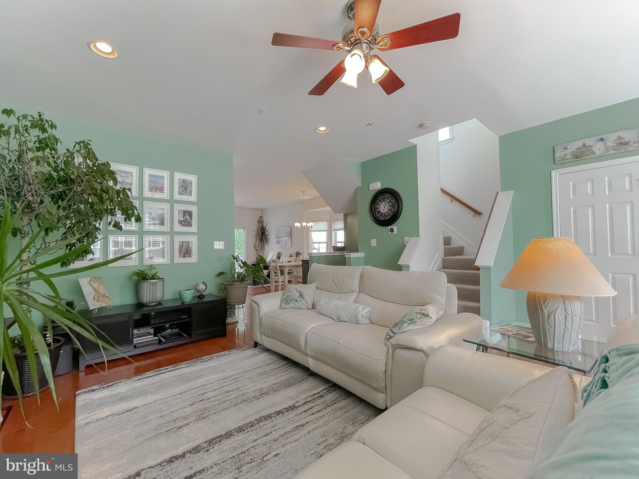 CEDAR COVE - Residential