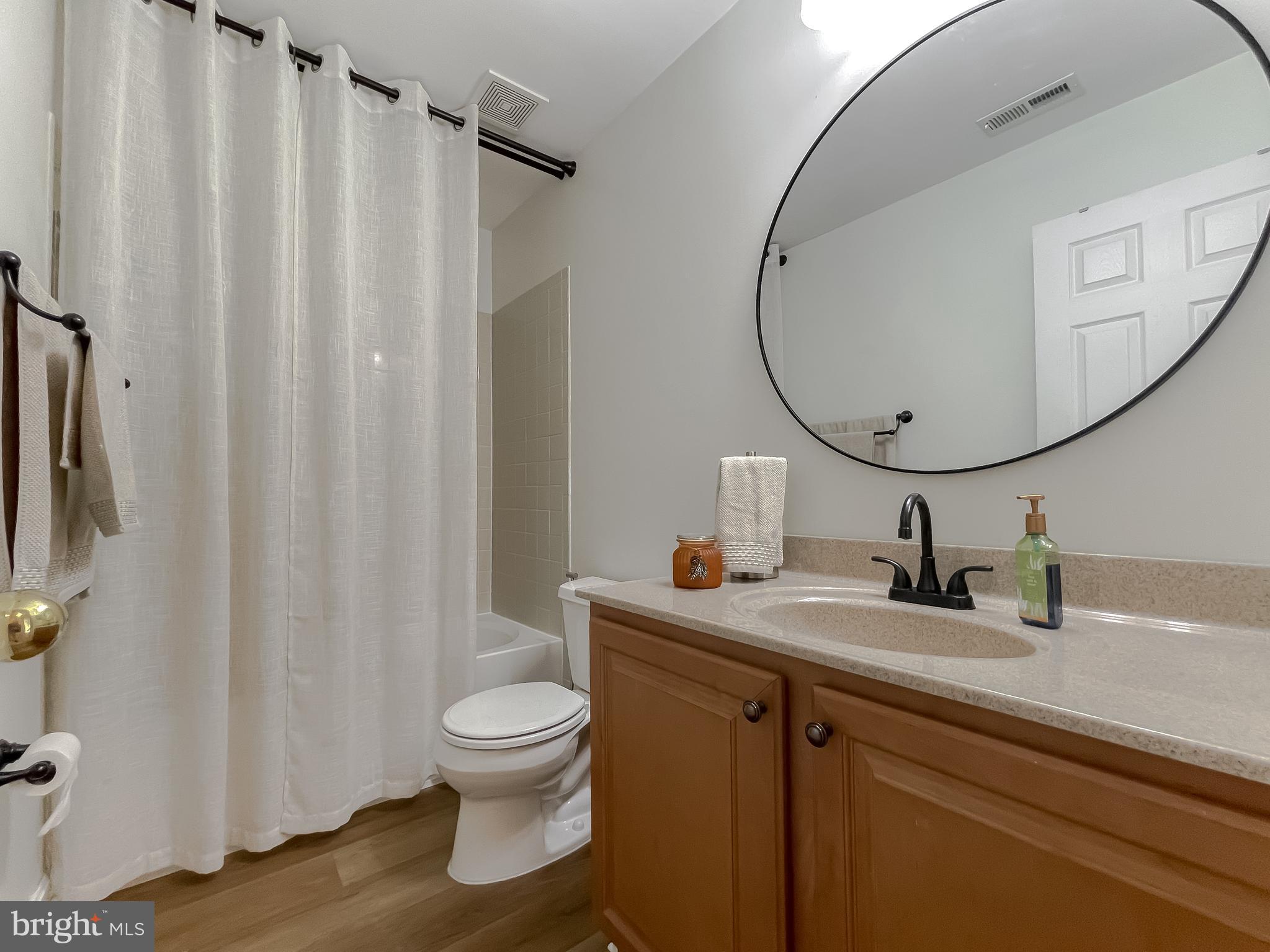 CEDAR COVE - Residential