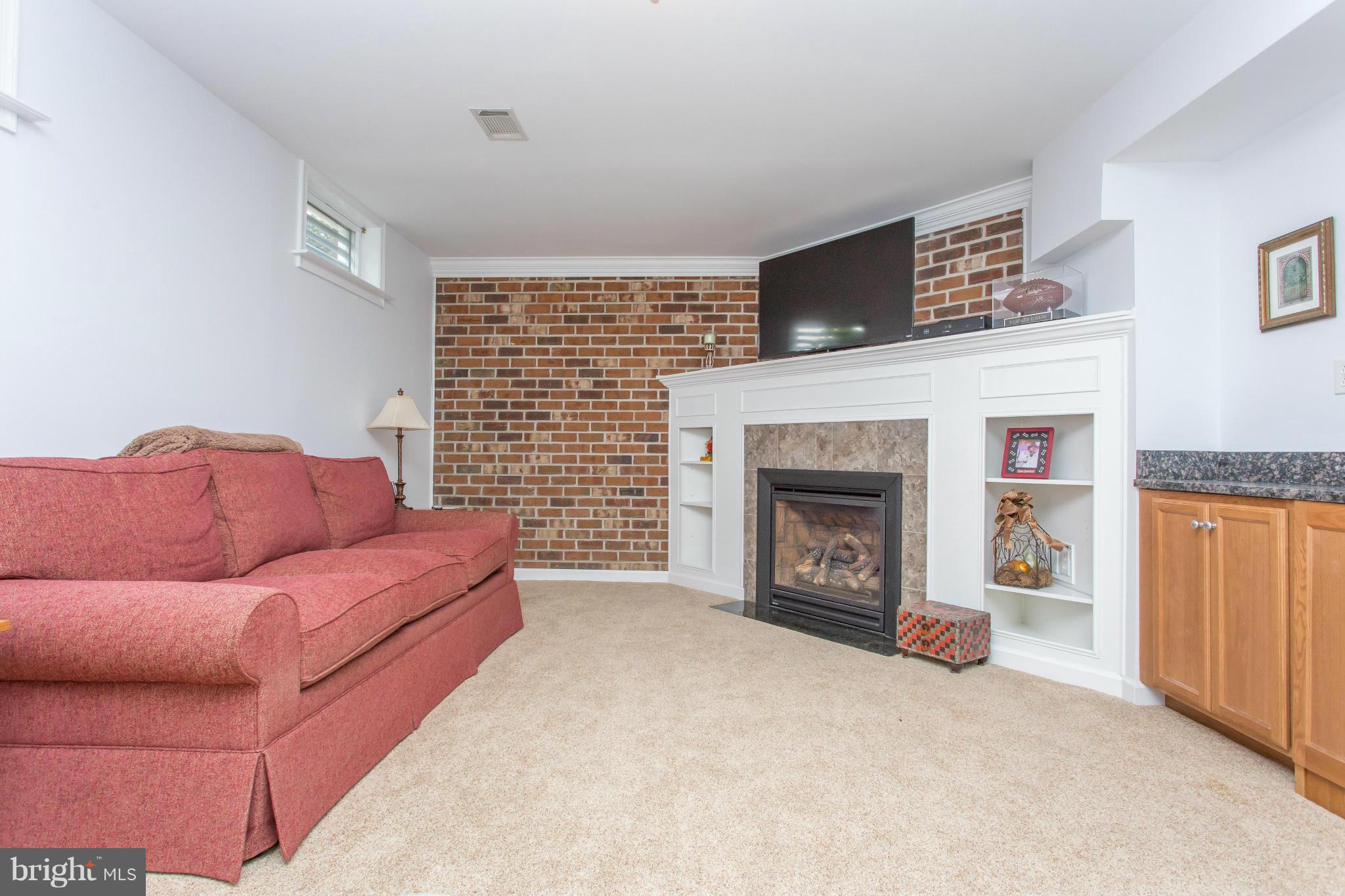 WOODLAWN - Residential