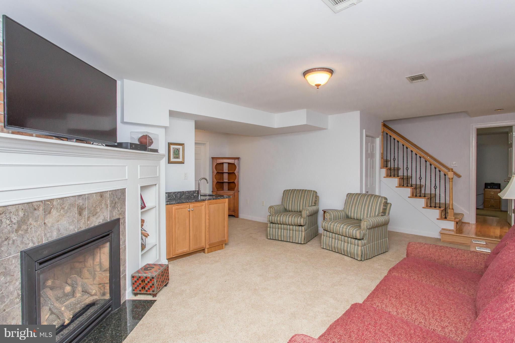 WOODLAWN - Residential