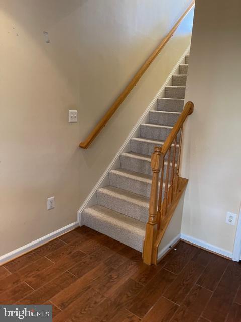 ISLAND CREEK - Residential Lease