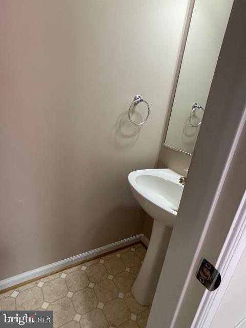 ISLAND CREEK - Residential Lease