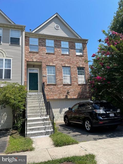 ISLAND CREEK - Residential Lease