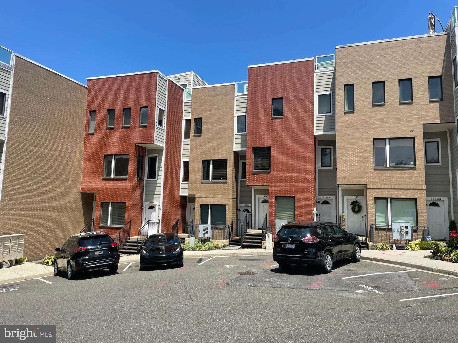 1328 TALBERT COURT SE 1328