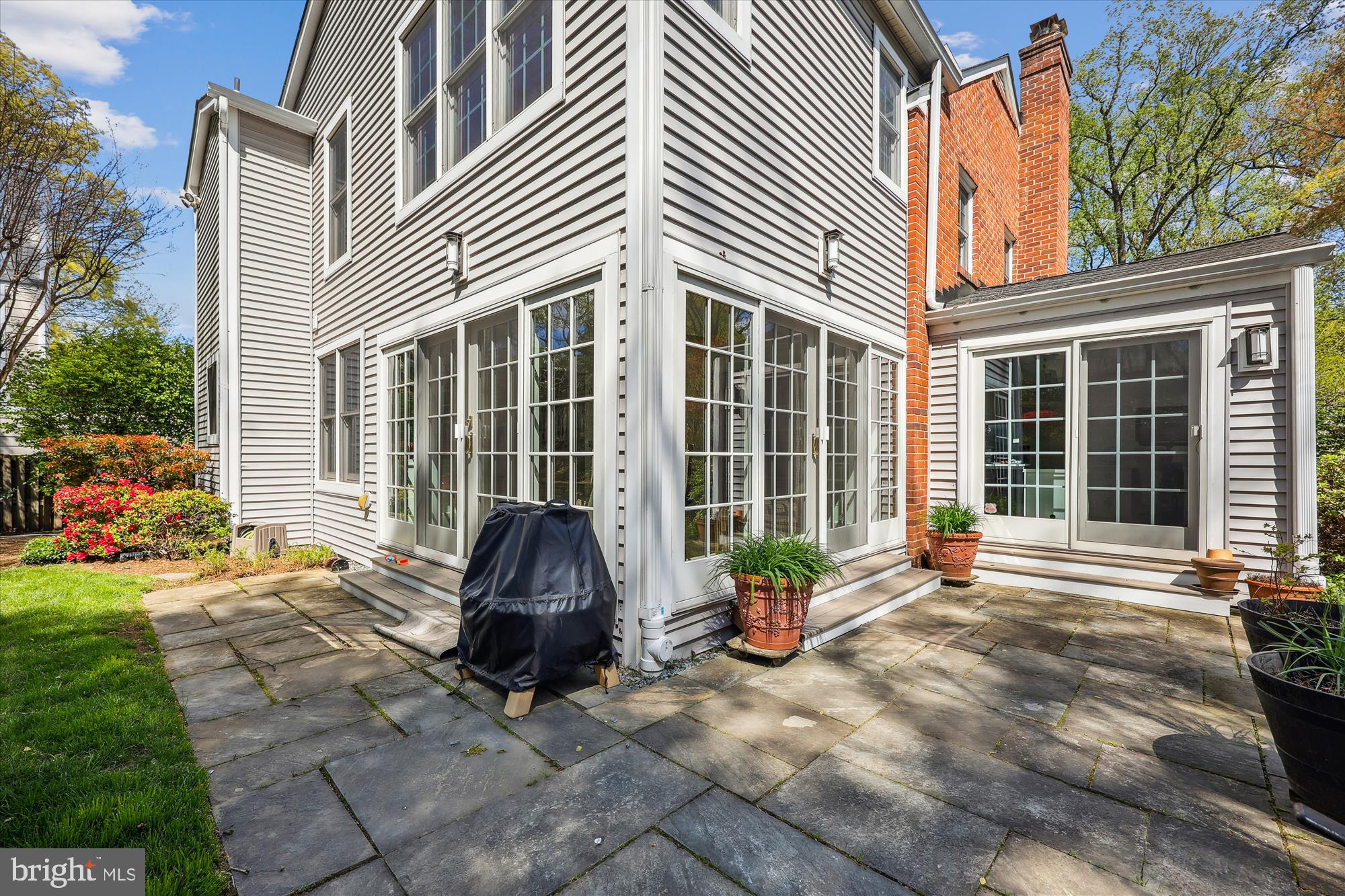 WOODACRES - Residential