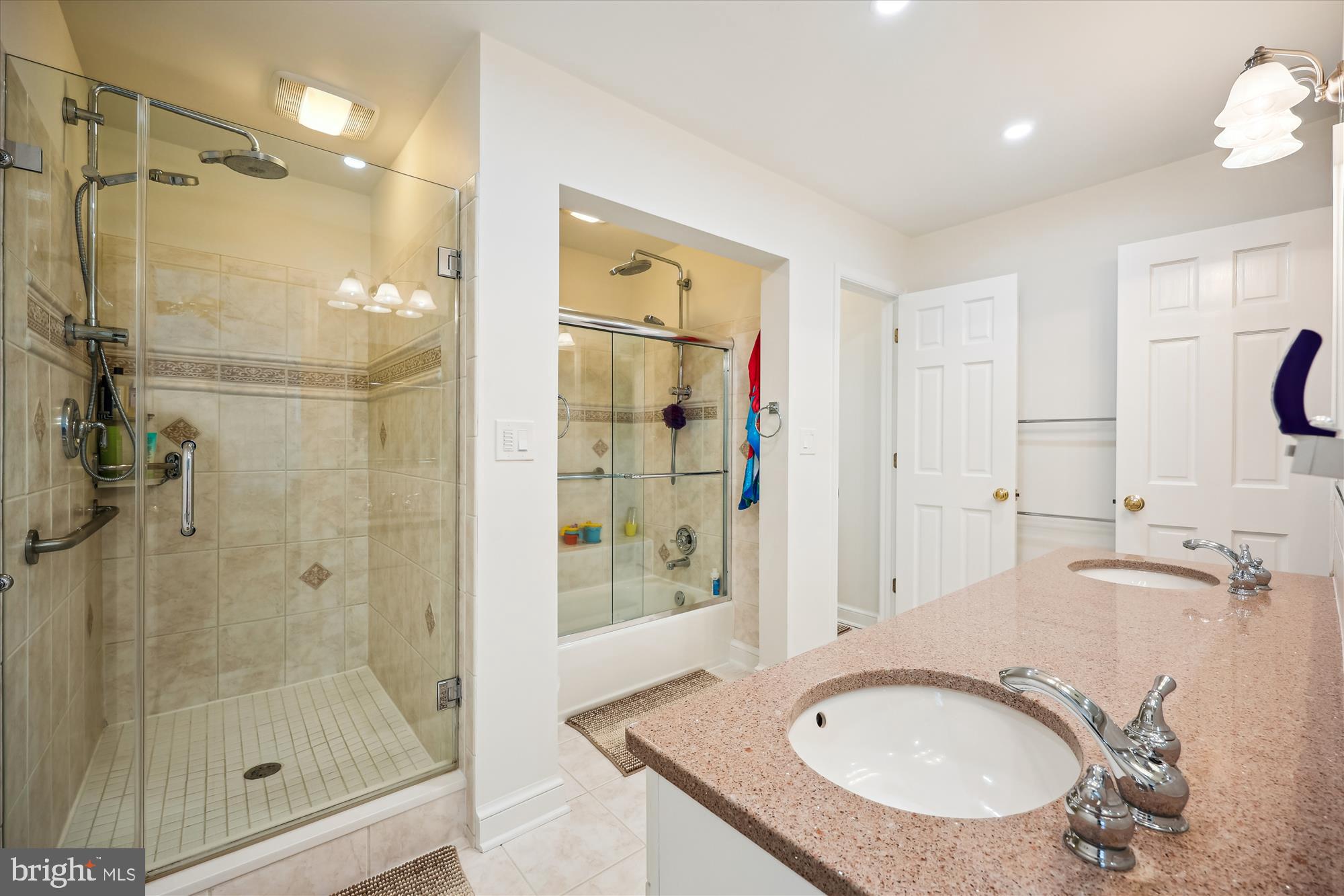 WOODACRES - Residential