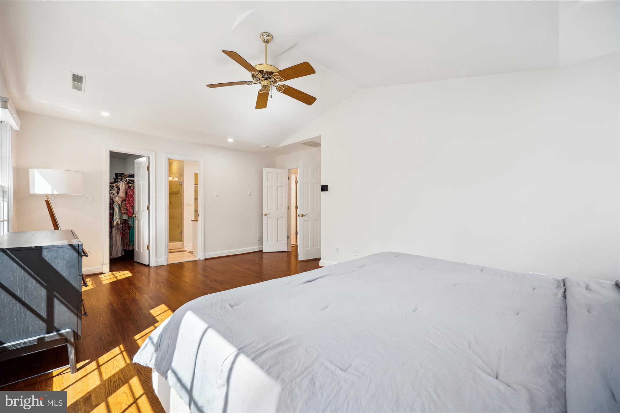 WOODACRES - Residential