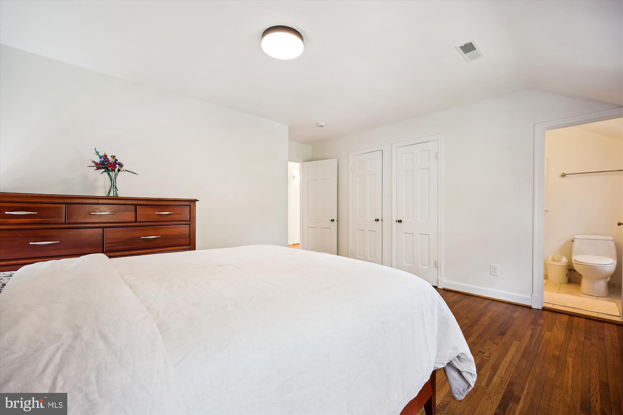 WOODACRES - Residential