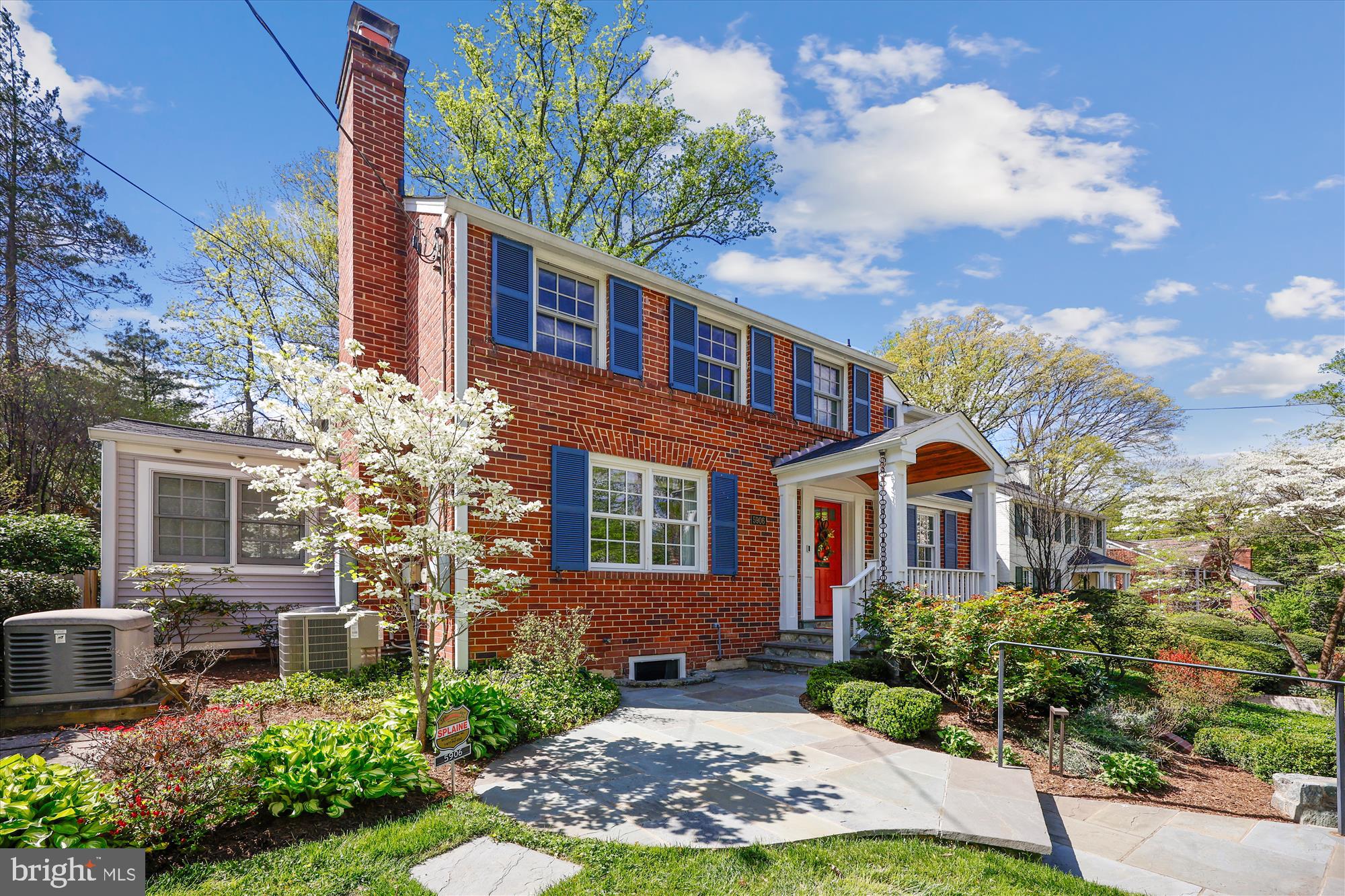 WOODACRES - Residential