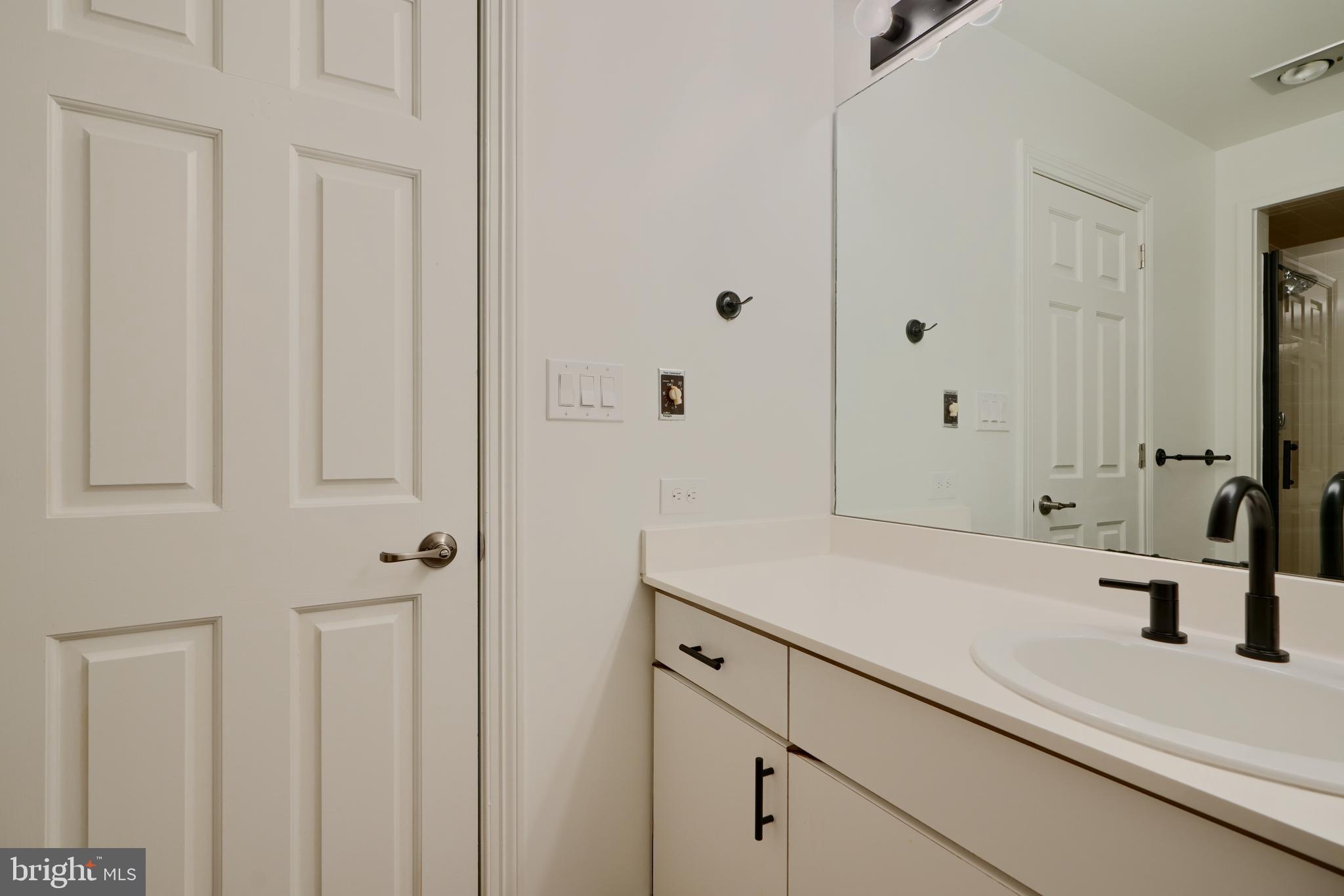 INNER HARBOR - Residential Lease