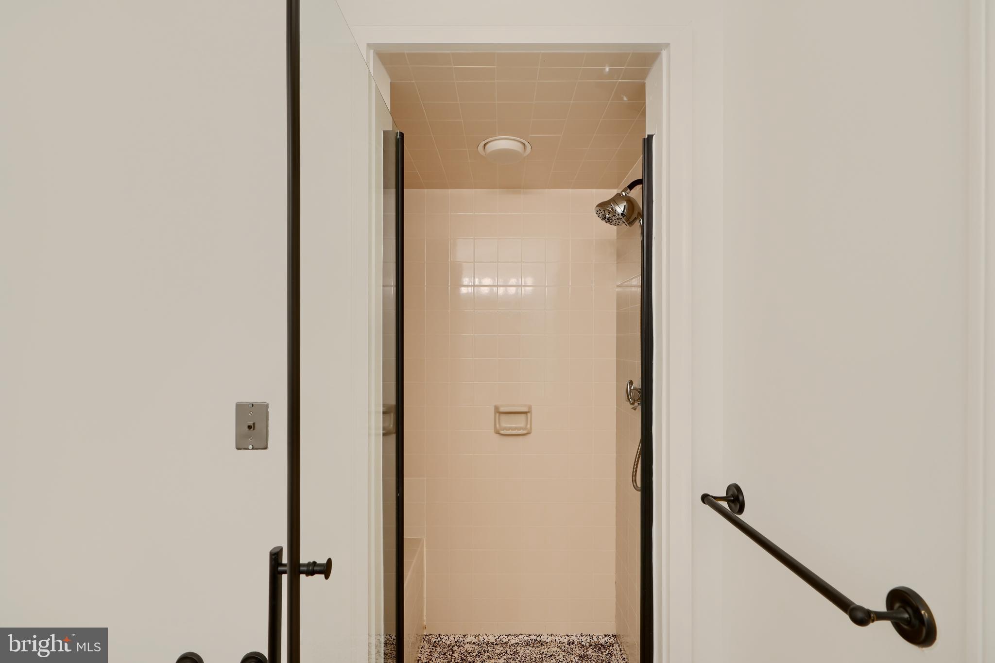 INNER HARBOR - Residential Lease