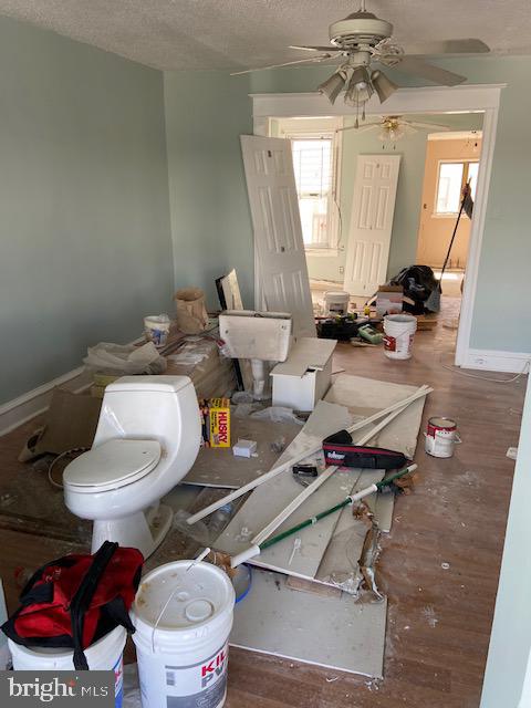 LAWNDALE - Residential