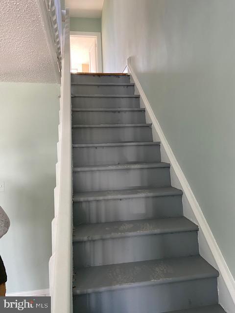 LAWNDALE - Residential