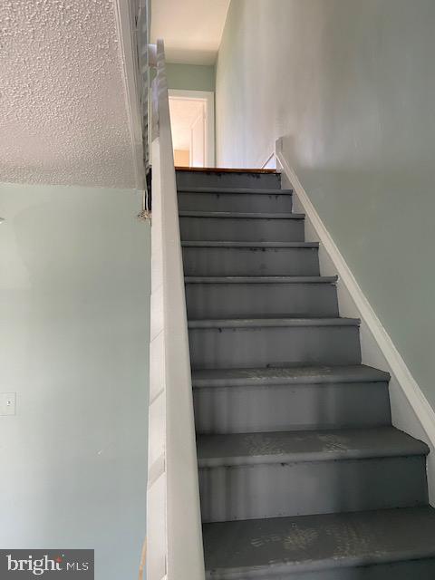 LAWNDALE - Residential