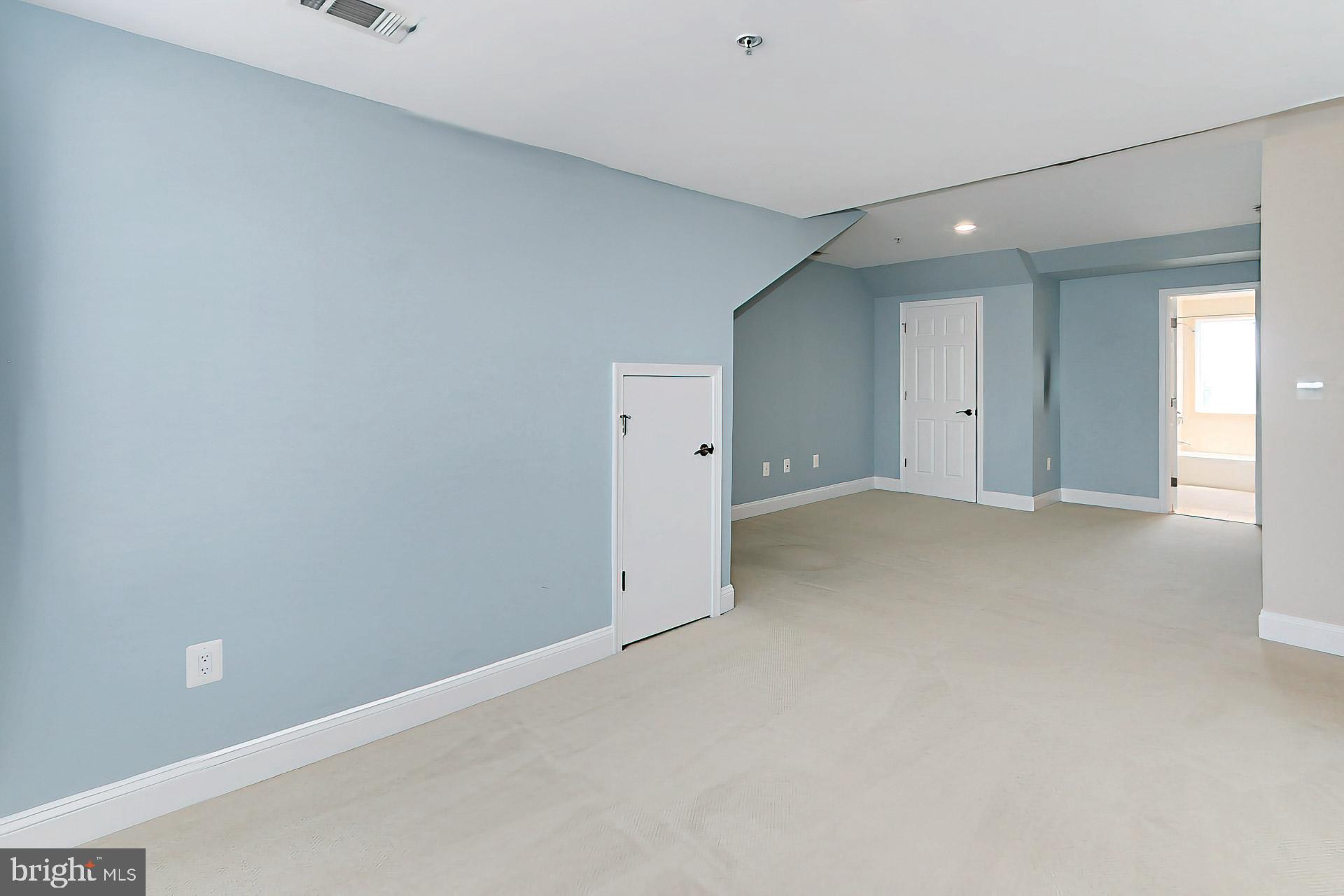 HIGHVIEW PARK - Residential Lease