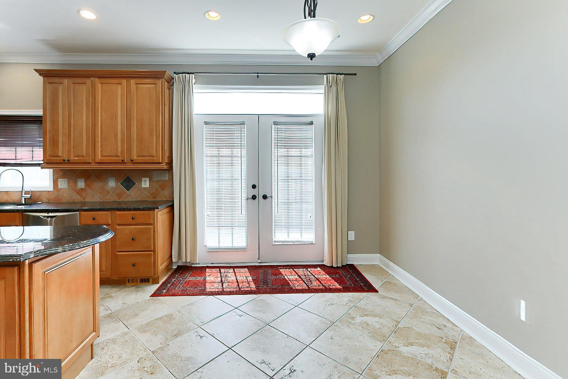 HIGHVIEW PARK - Residential Lease