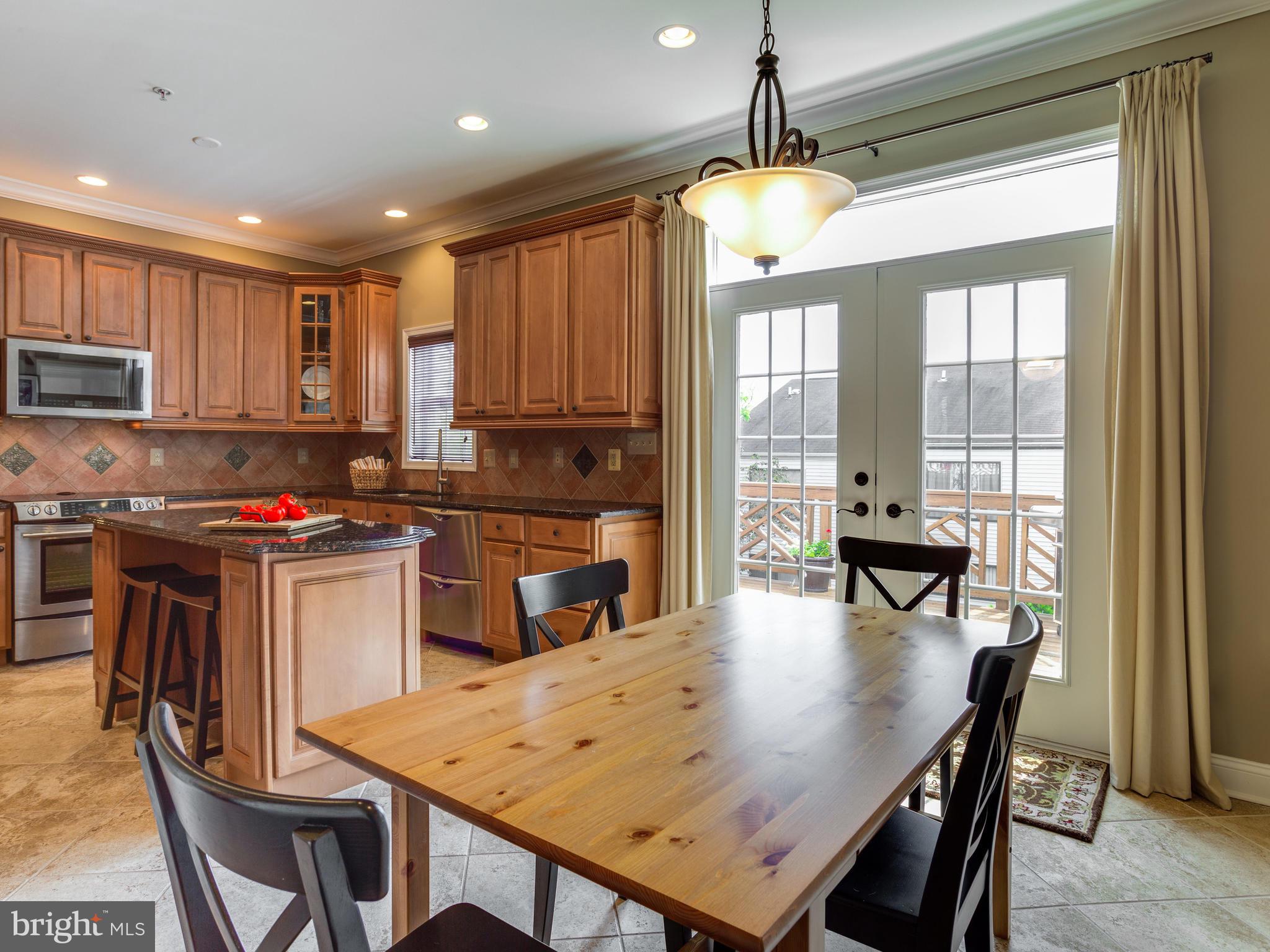 HIGHVIEW PARK - Residential Lease