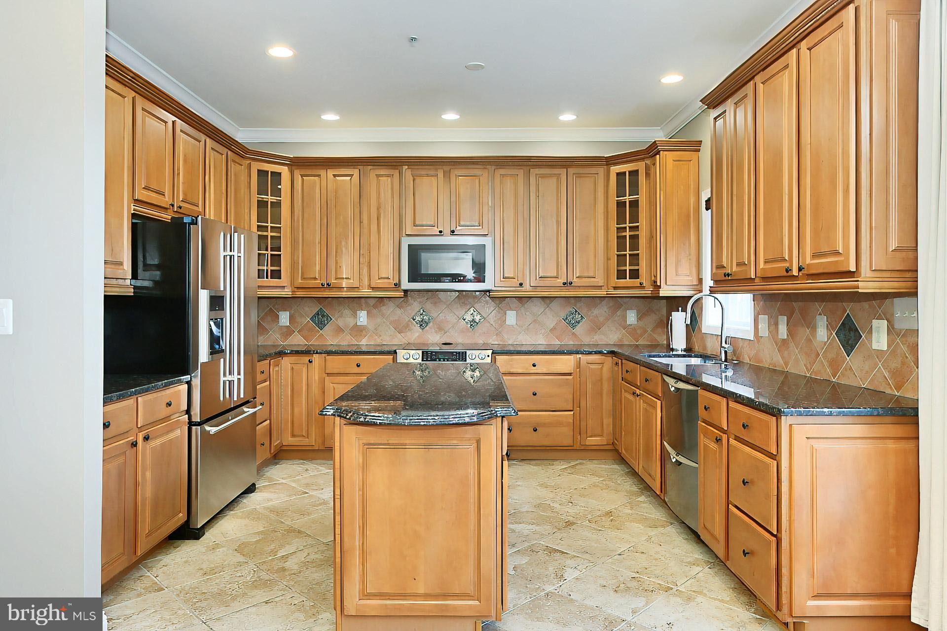 HIGHVIEW PARK - Residential Lease