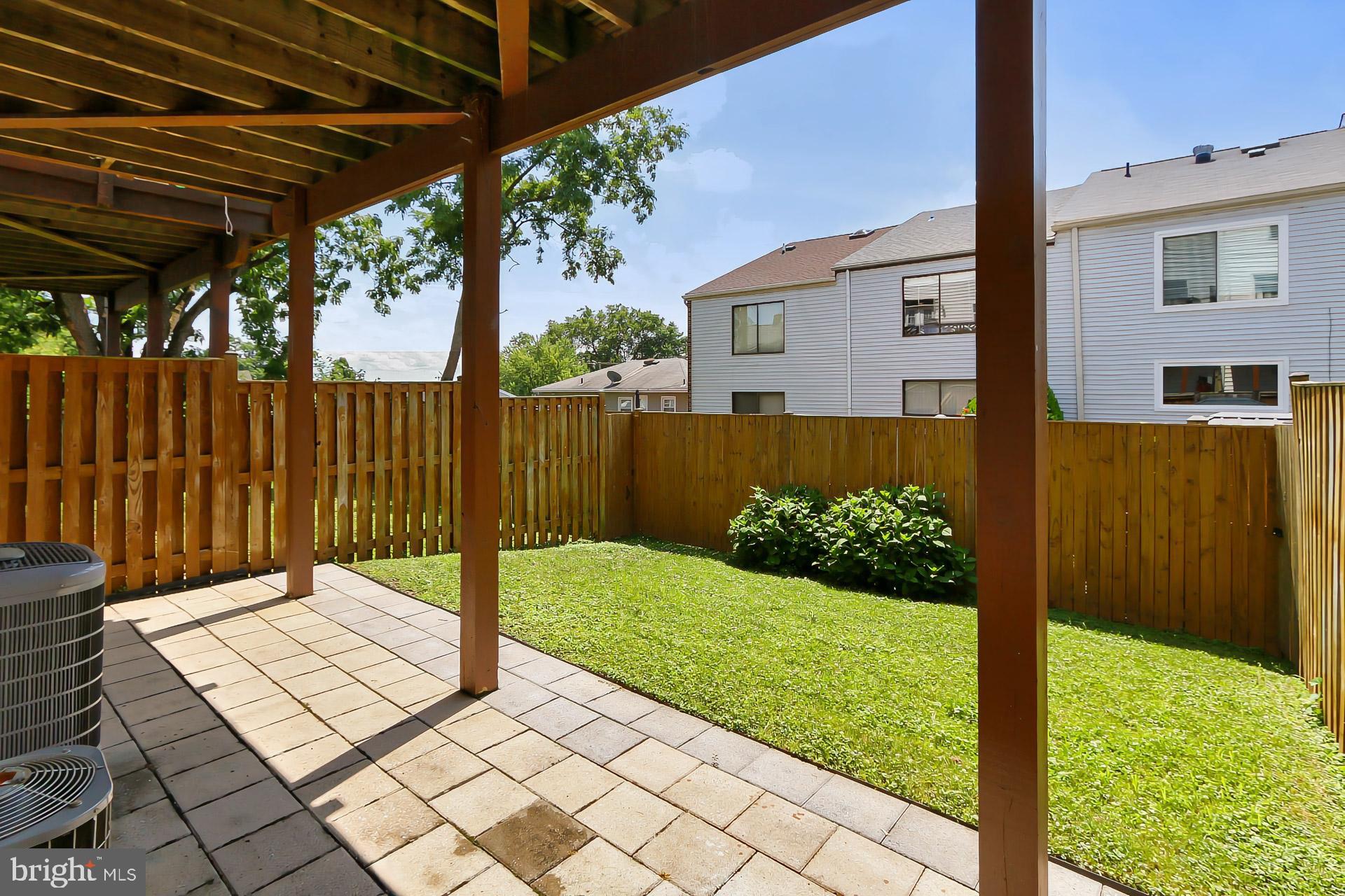 HIGHVIEW PARK - Residential Lease