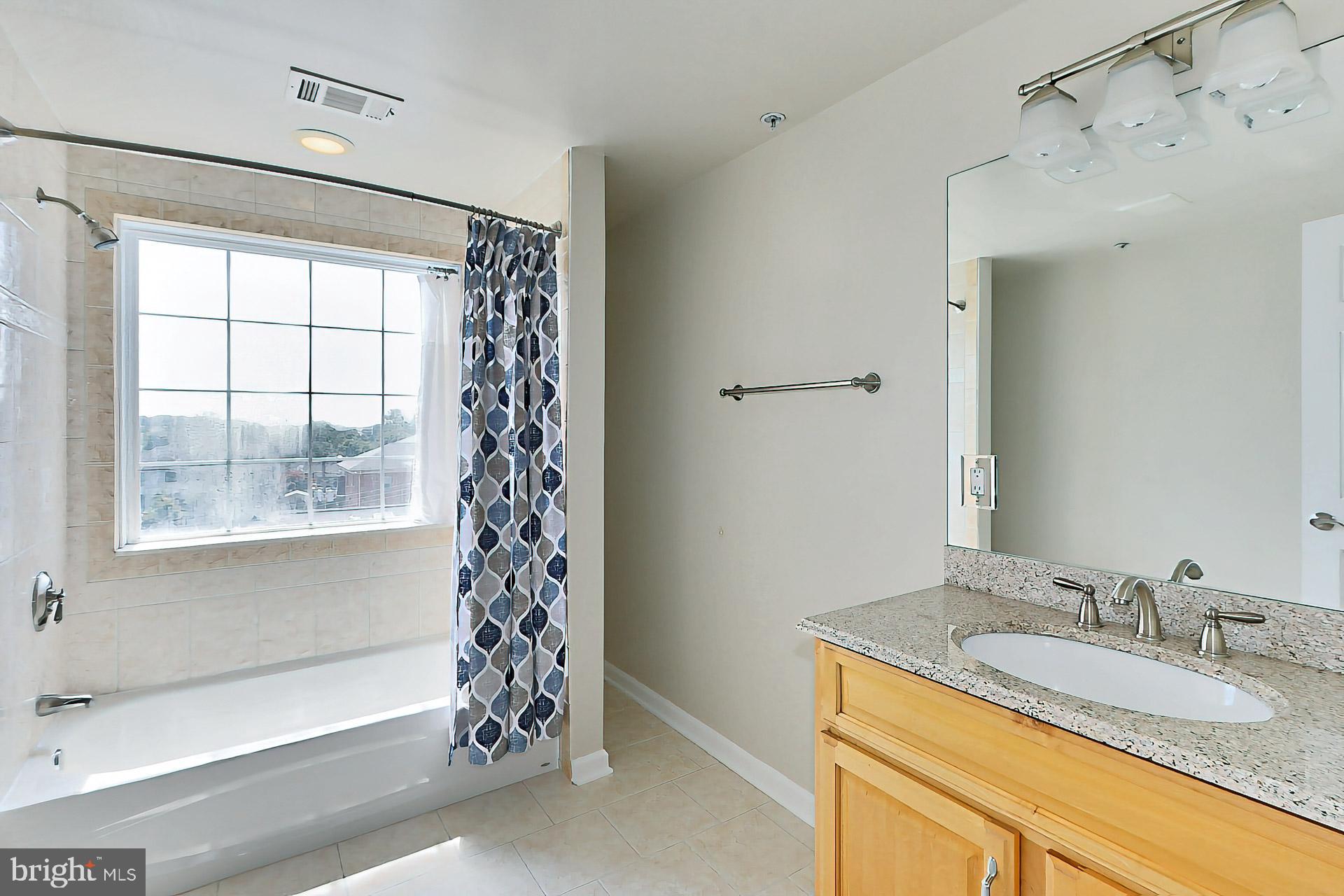 HIGHVIEW PARK - Residential Lease