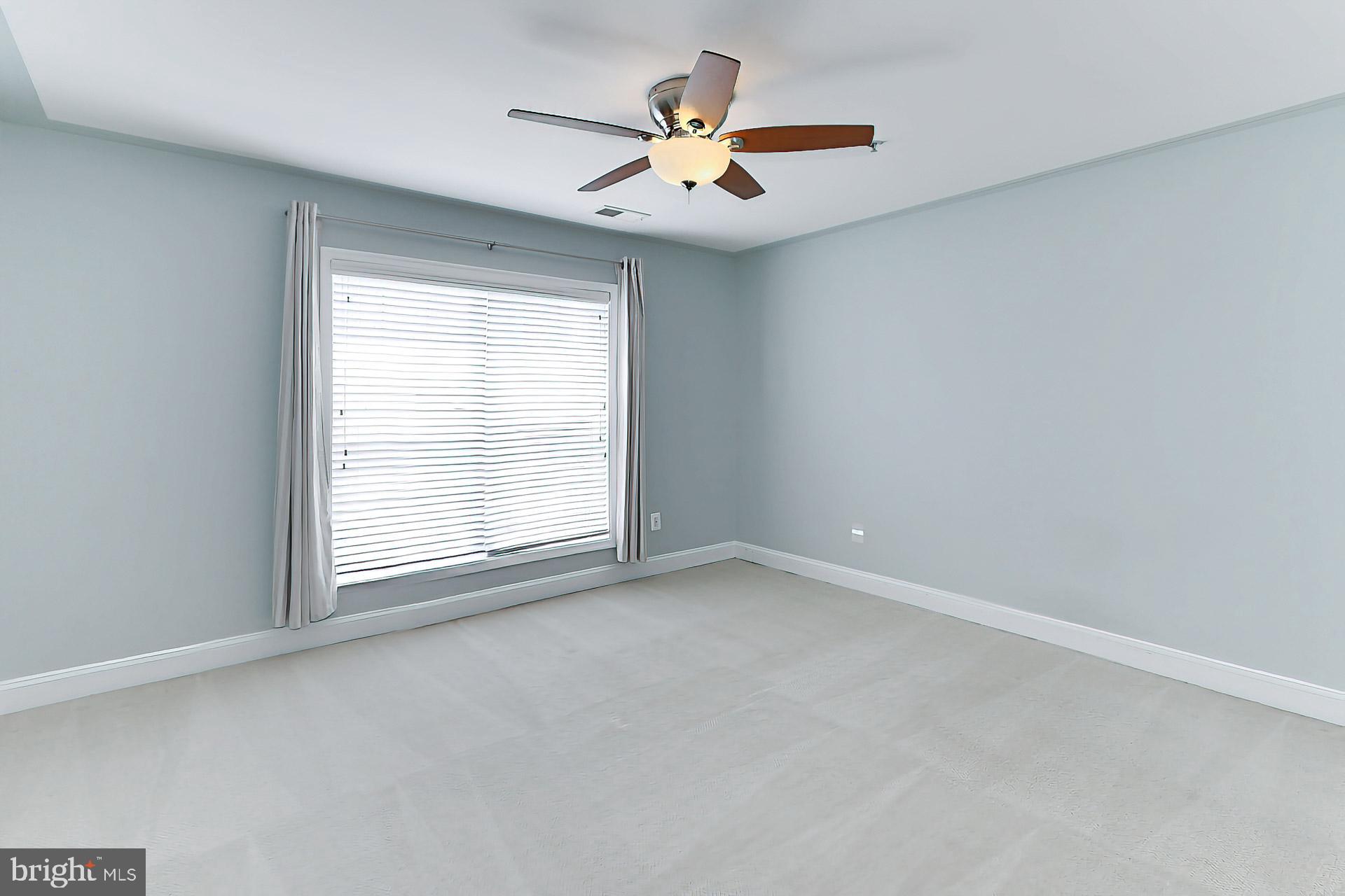 HIGHVIEW PARK - Residential Lease