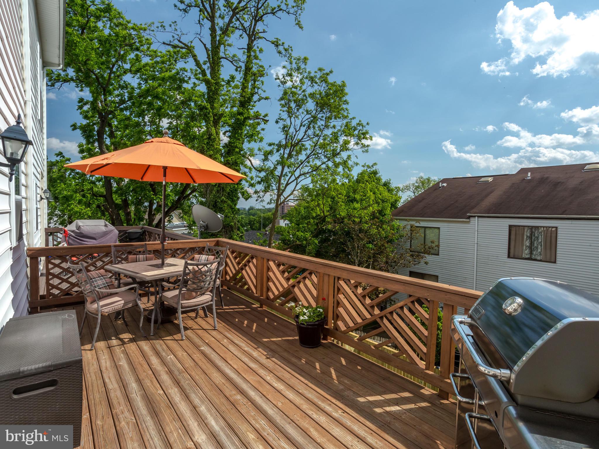 HIGHVIEW PARK - Residential Lease