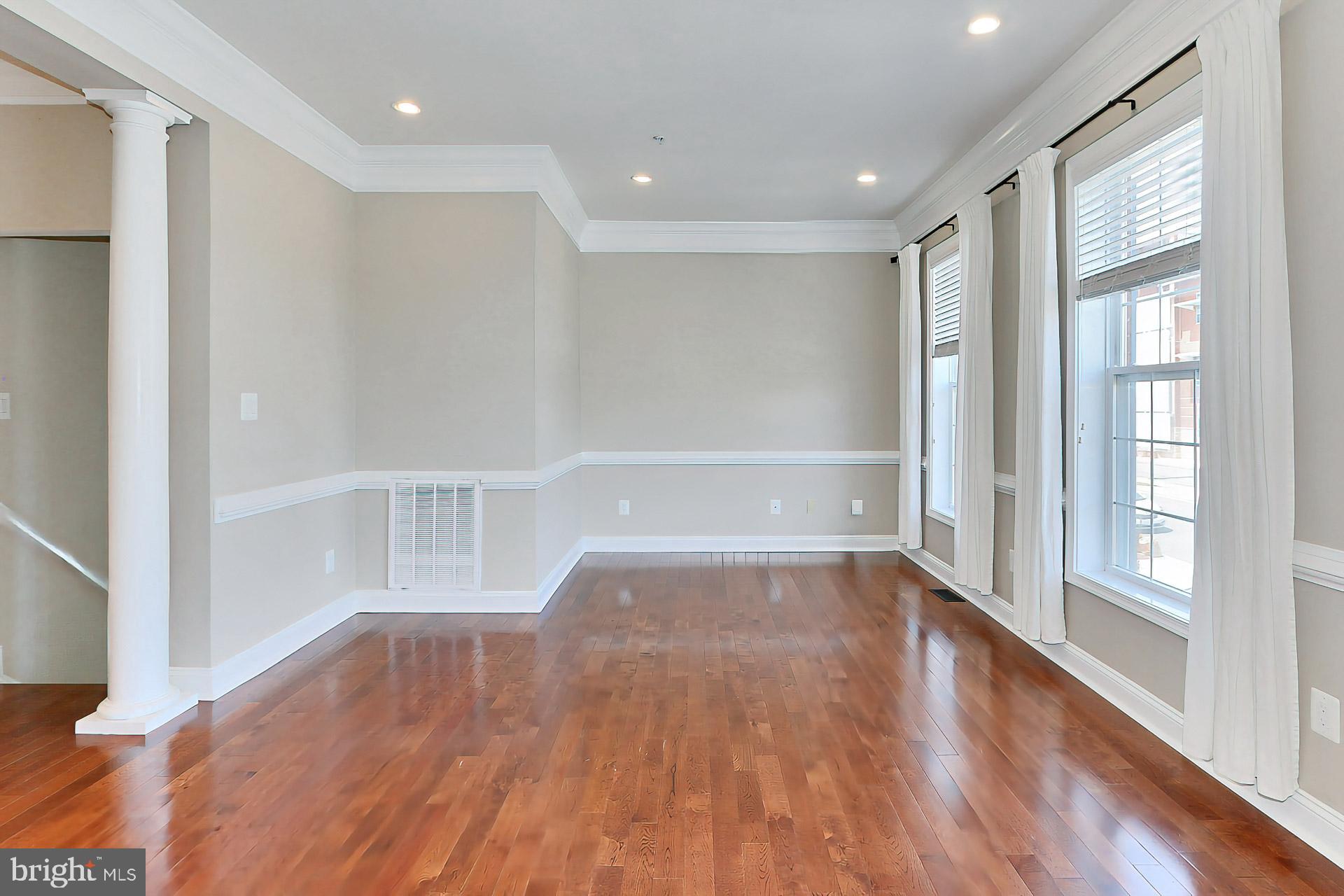 HIGHVIEW PARK - Residential Lease