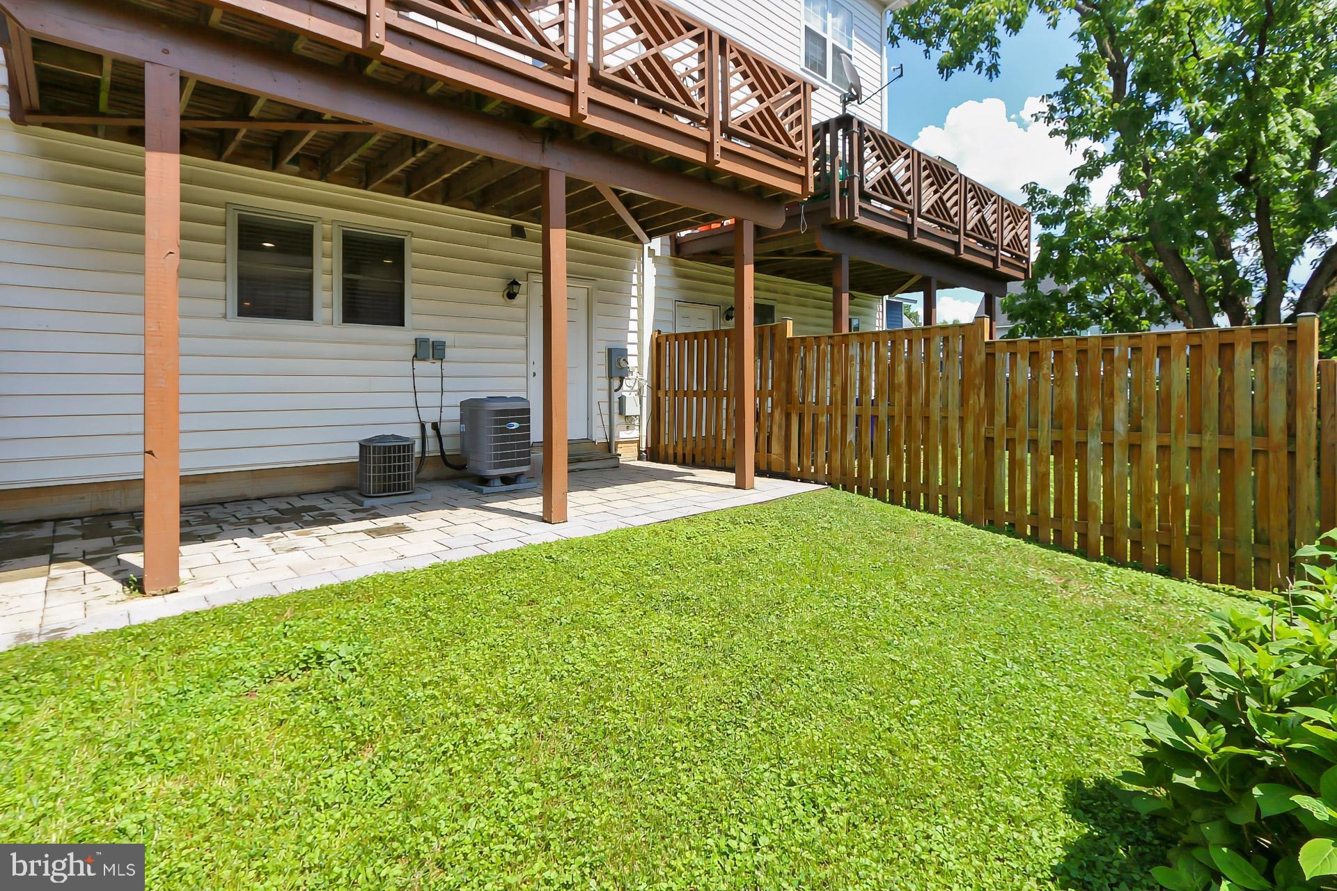 HIGHVIEW PARK - Residential Lease