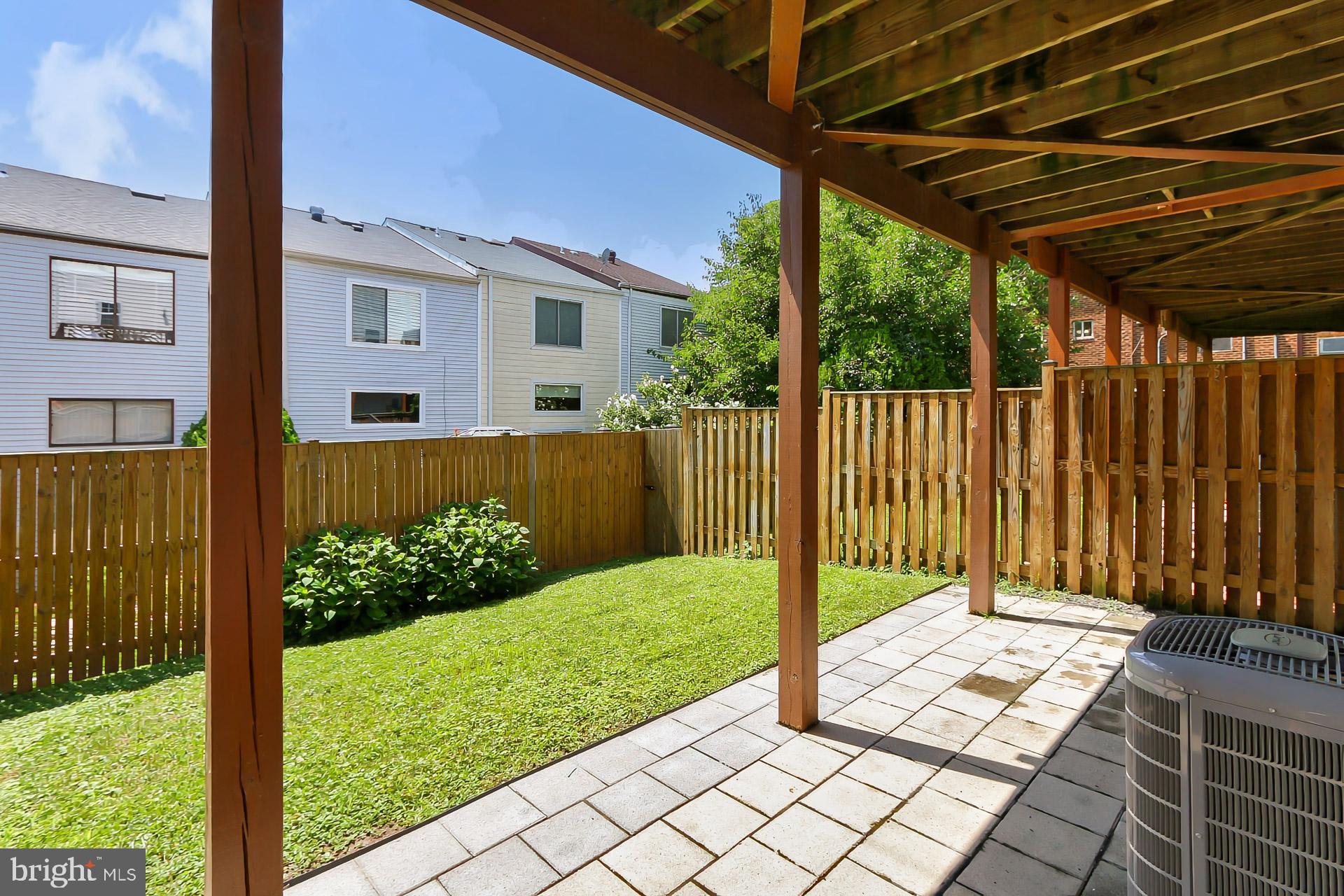 HIGHVIEW PARK - Residential Lease