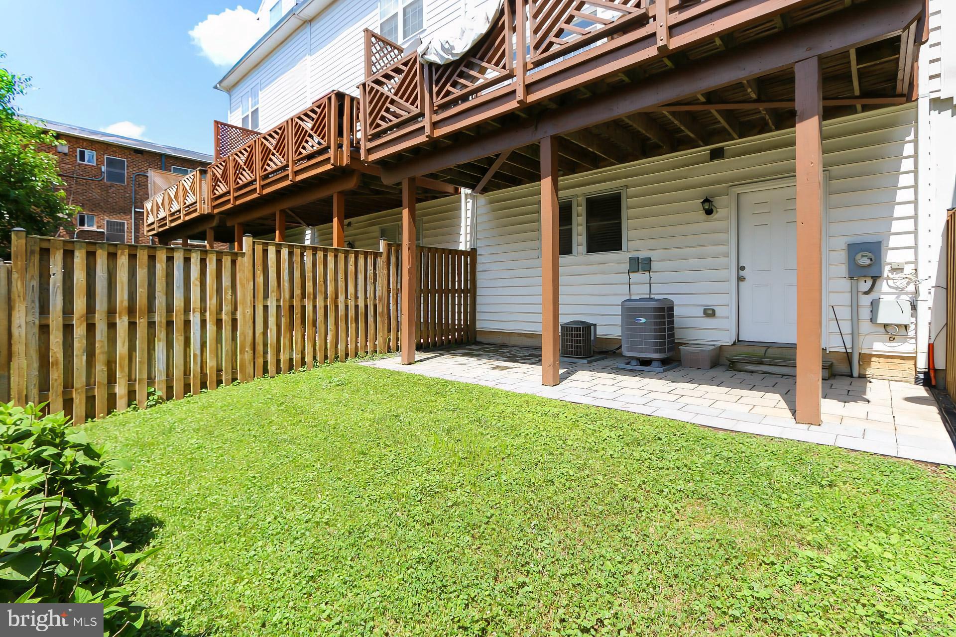 HIGHVIEW PARK - Residential Lease