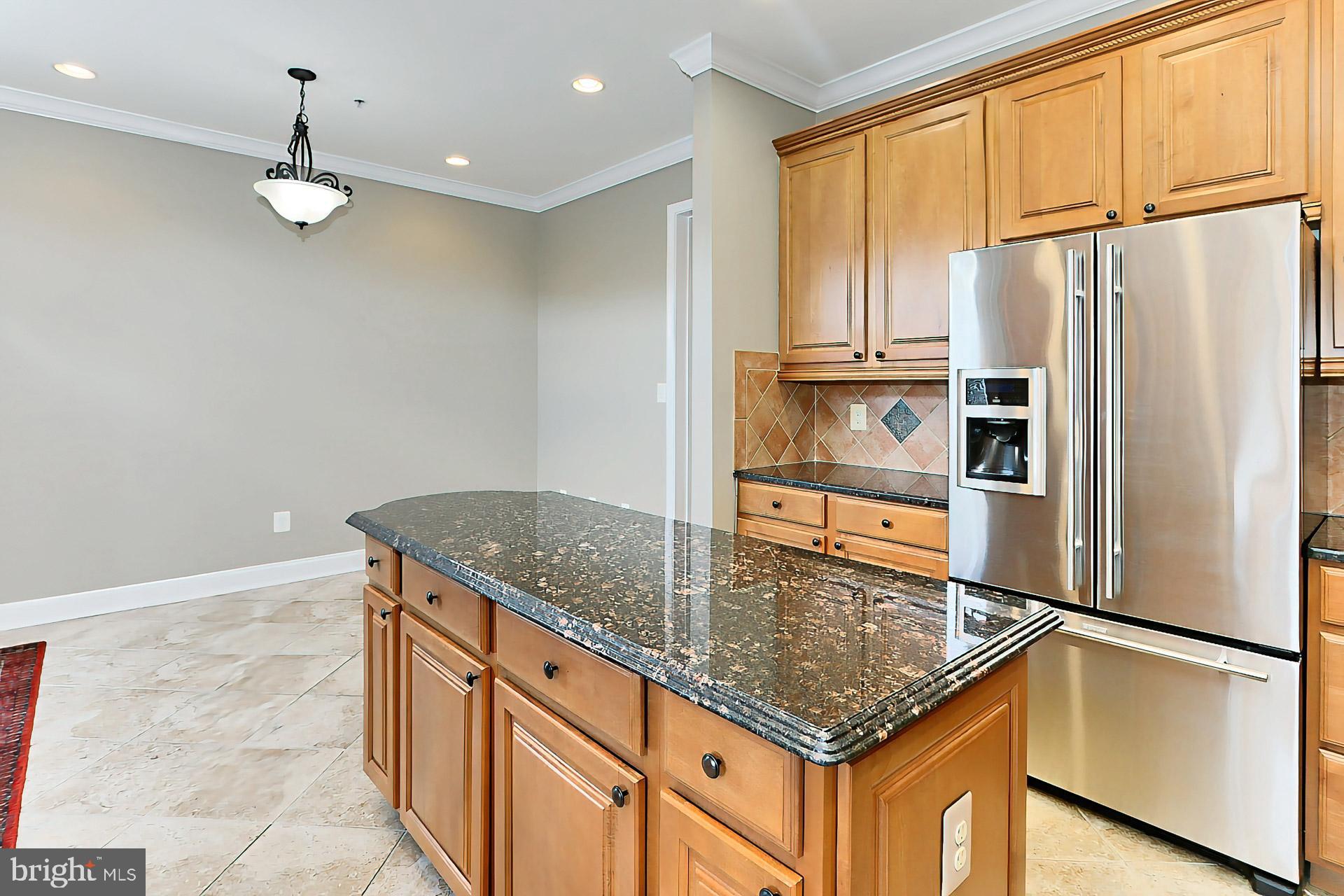 HIGHVIEW PARK - Residential Lease