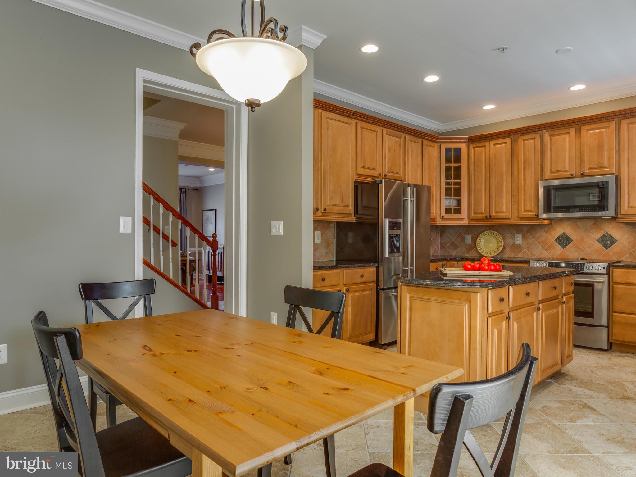 HIGHVIEW PARK - Residential Lease