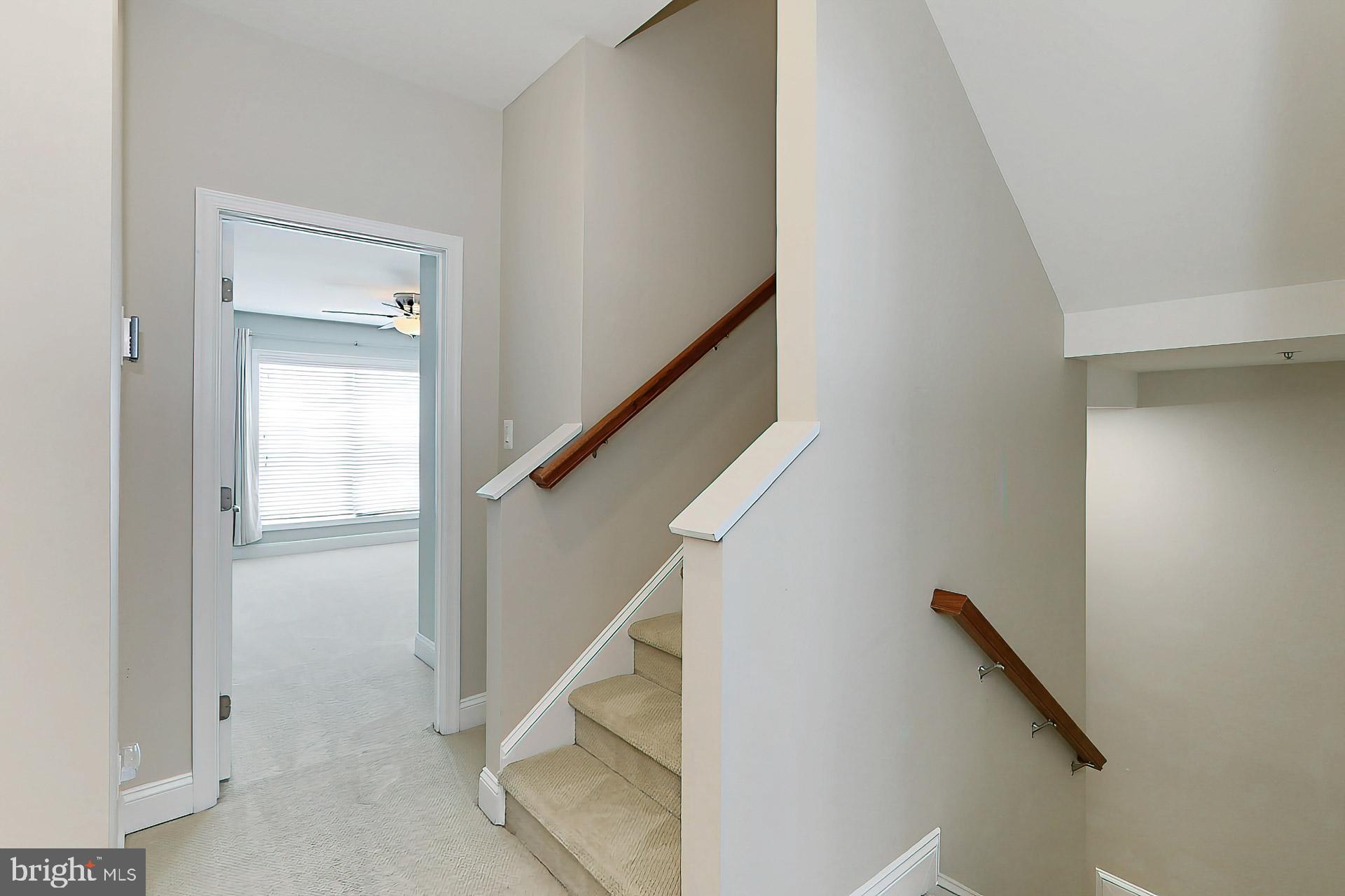 HIGHVIEW PARK - Residential Lease