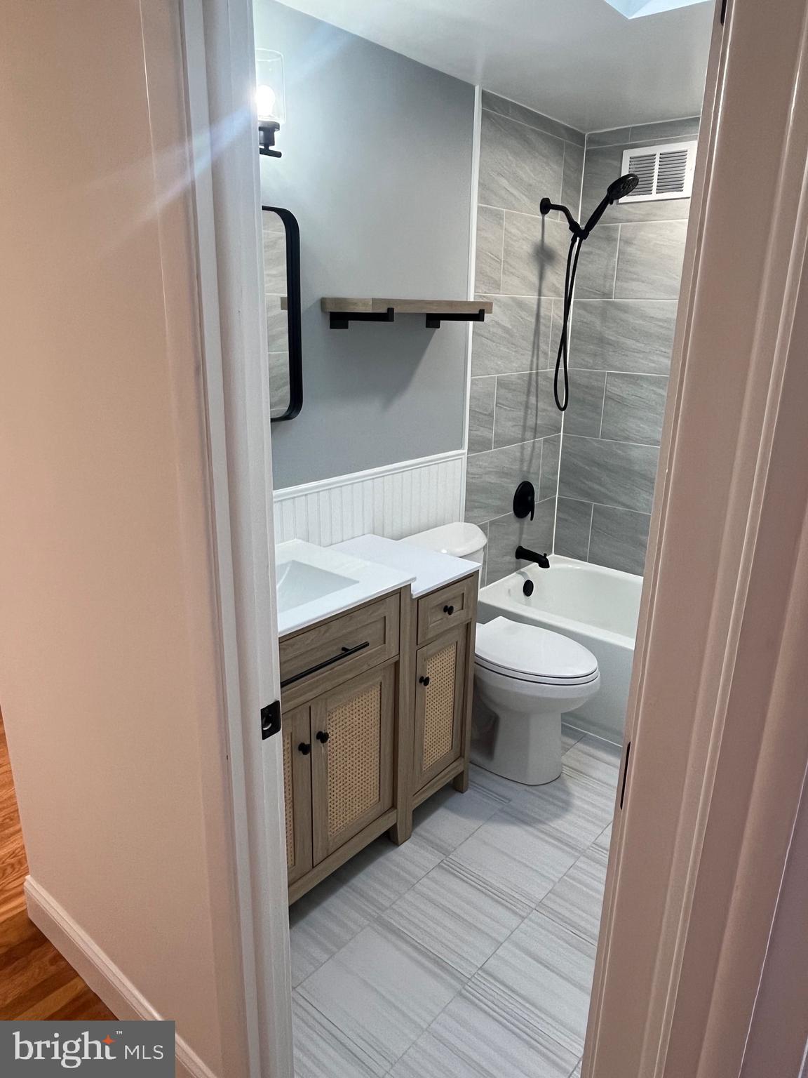 FOX CHASE - Residential