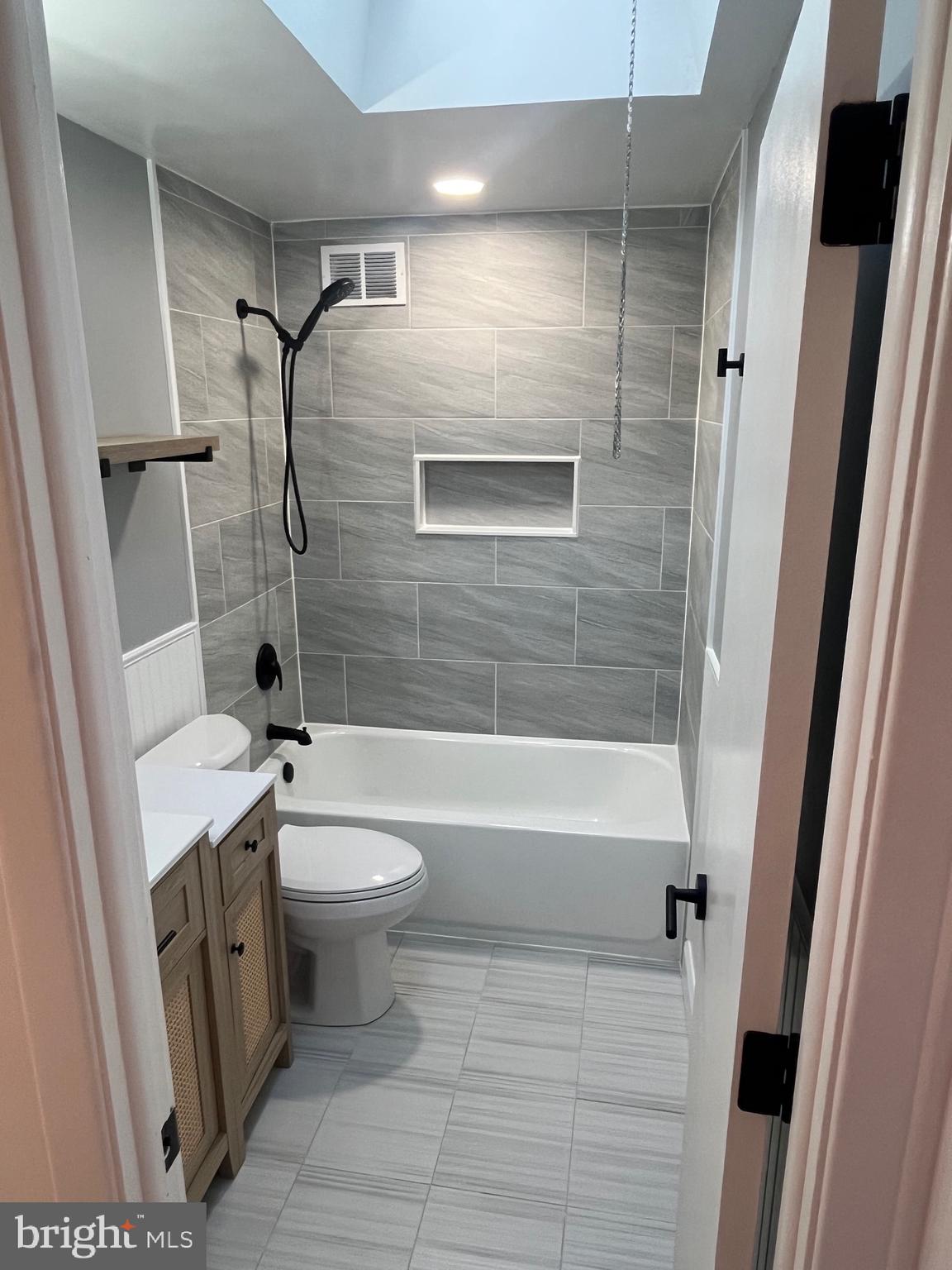 FOX CHASE - Residential