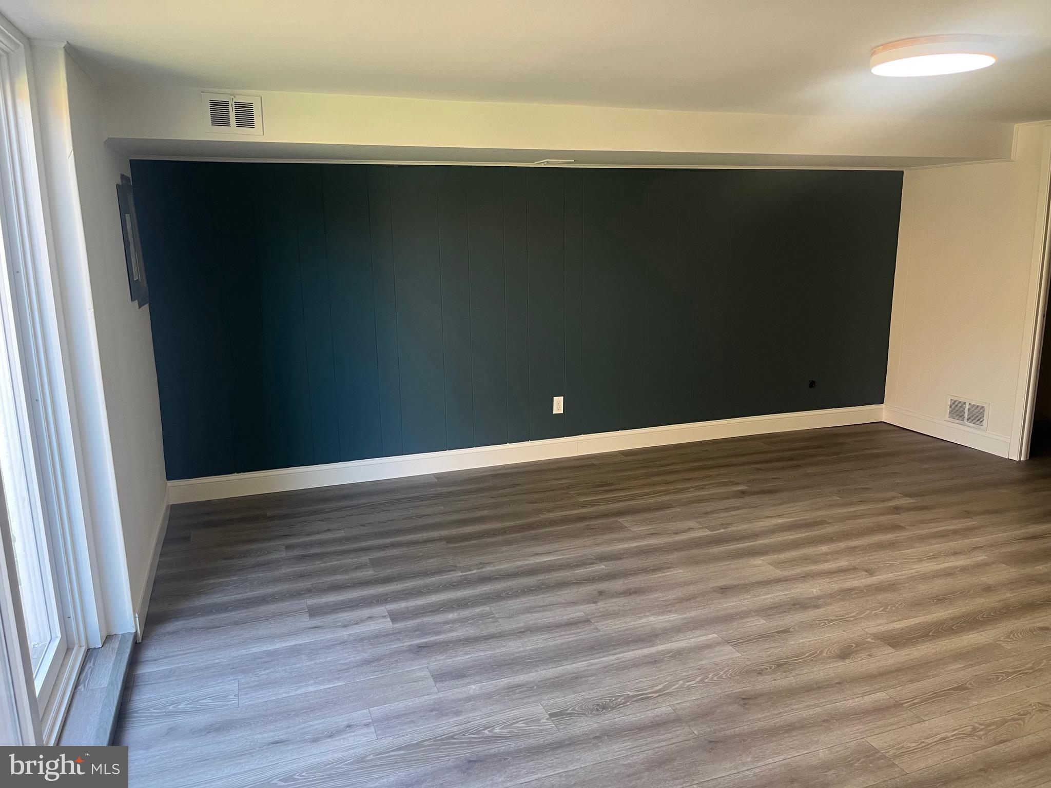 FOX CHASE - Residential